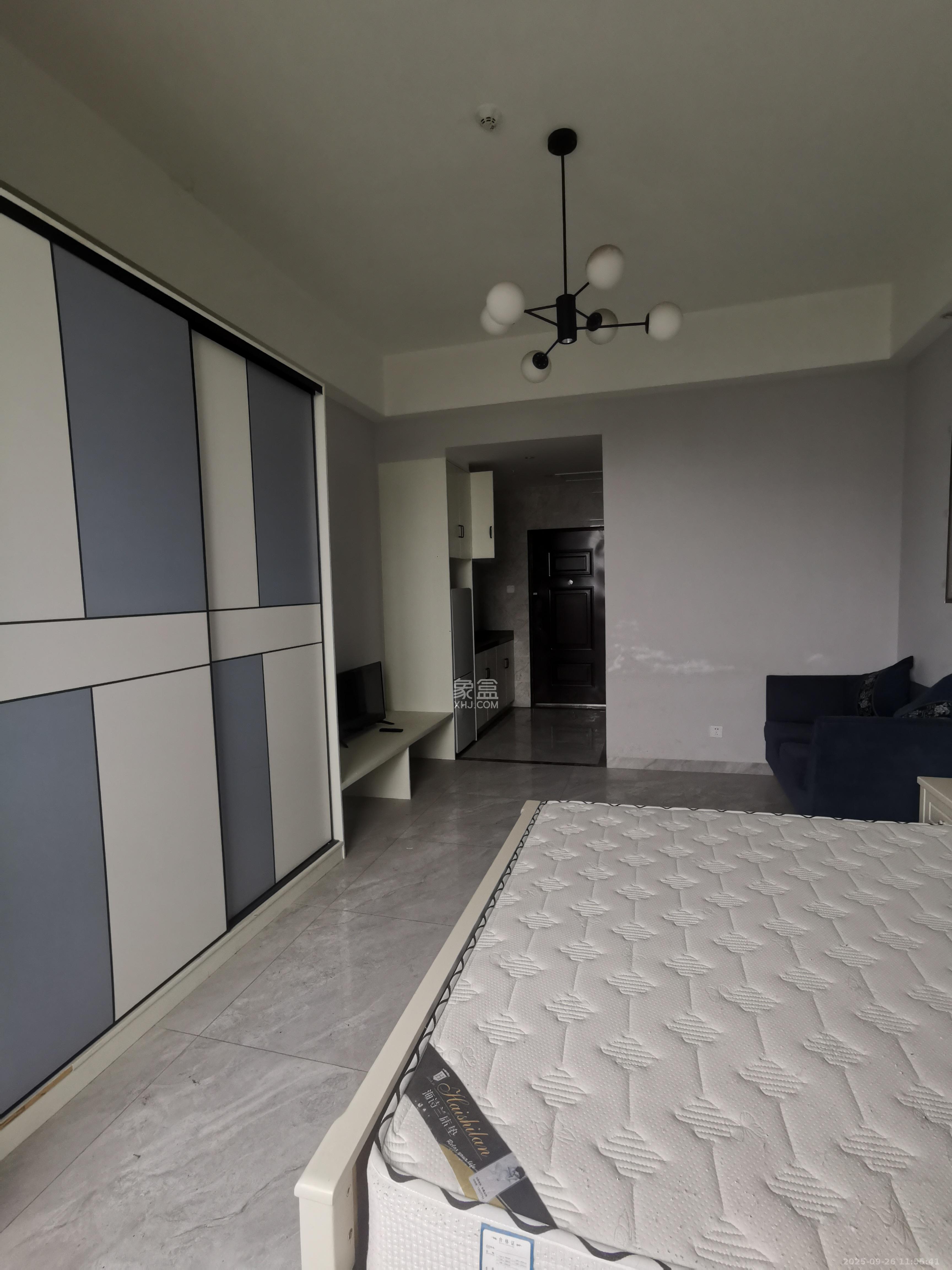 金轮星光名座  1室1厅1卫    1300.0元/月 金轮星光名座  1室1厅1卫    1300.0元/月