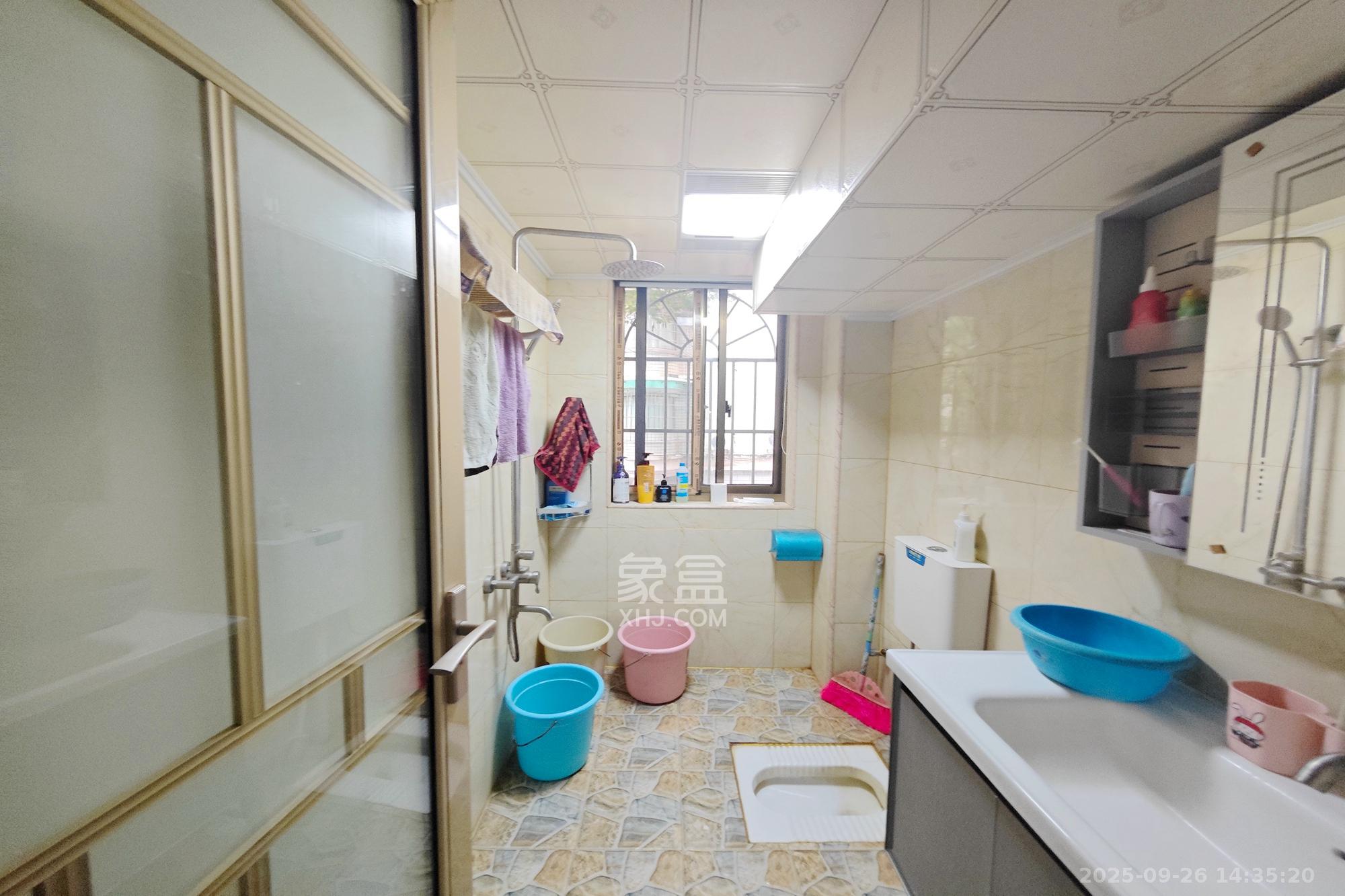 杨铭园  3室2厅2卫    80.0万其他