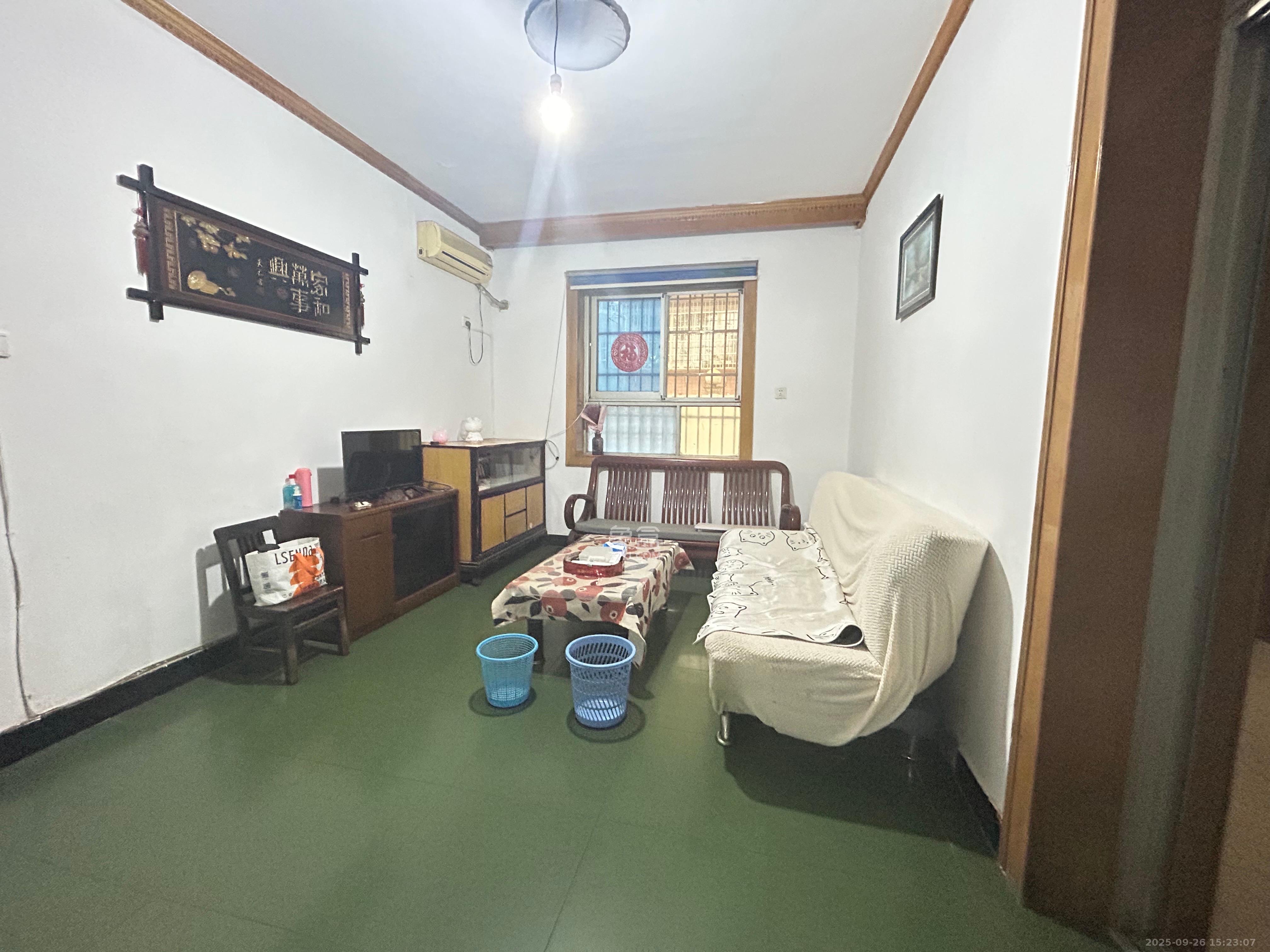 营山佳园  2室1厅1卫   1800.00元/月