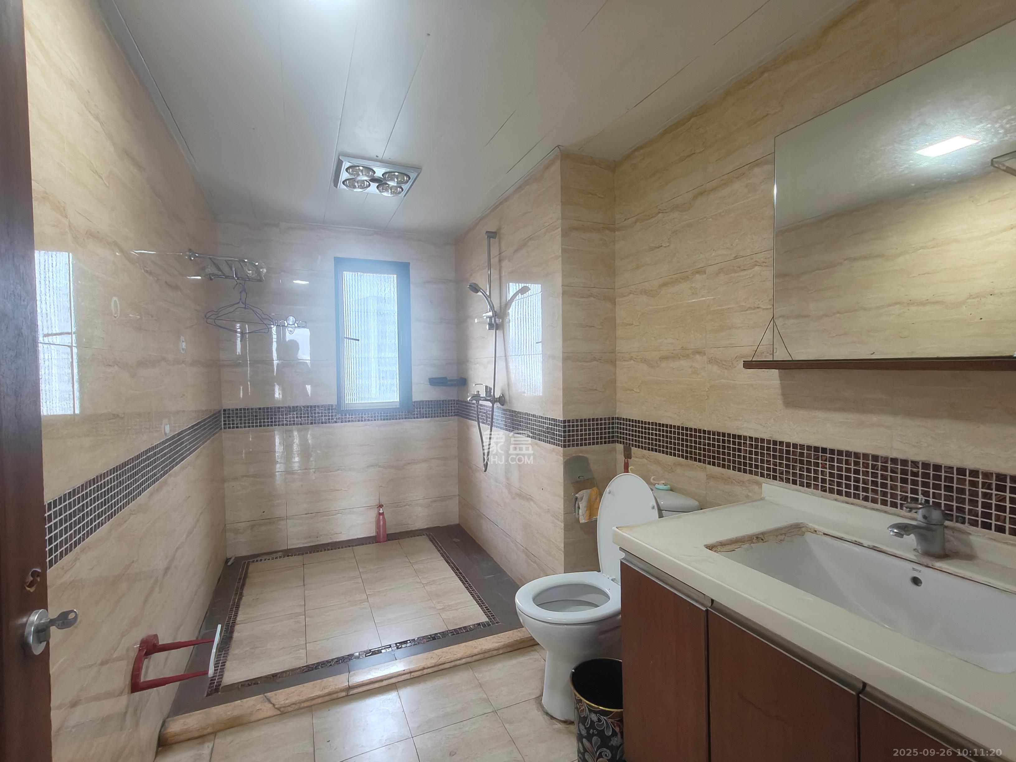 万科城市花园 3室2厅2卫 2400.0元/月 万科城市花园 3室2厅2卫 2400.0元/月室内图