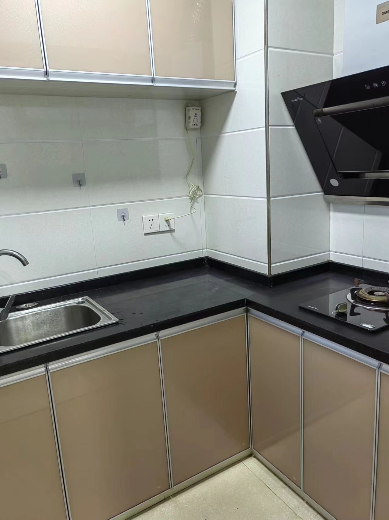 英伦首府金域豪廷 1室1厅1卫 1300.0元/月 英伦首府金域豪廷 1室1厅1卫 1300.0元/月室内图