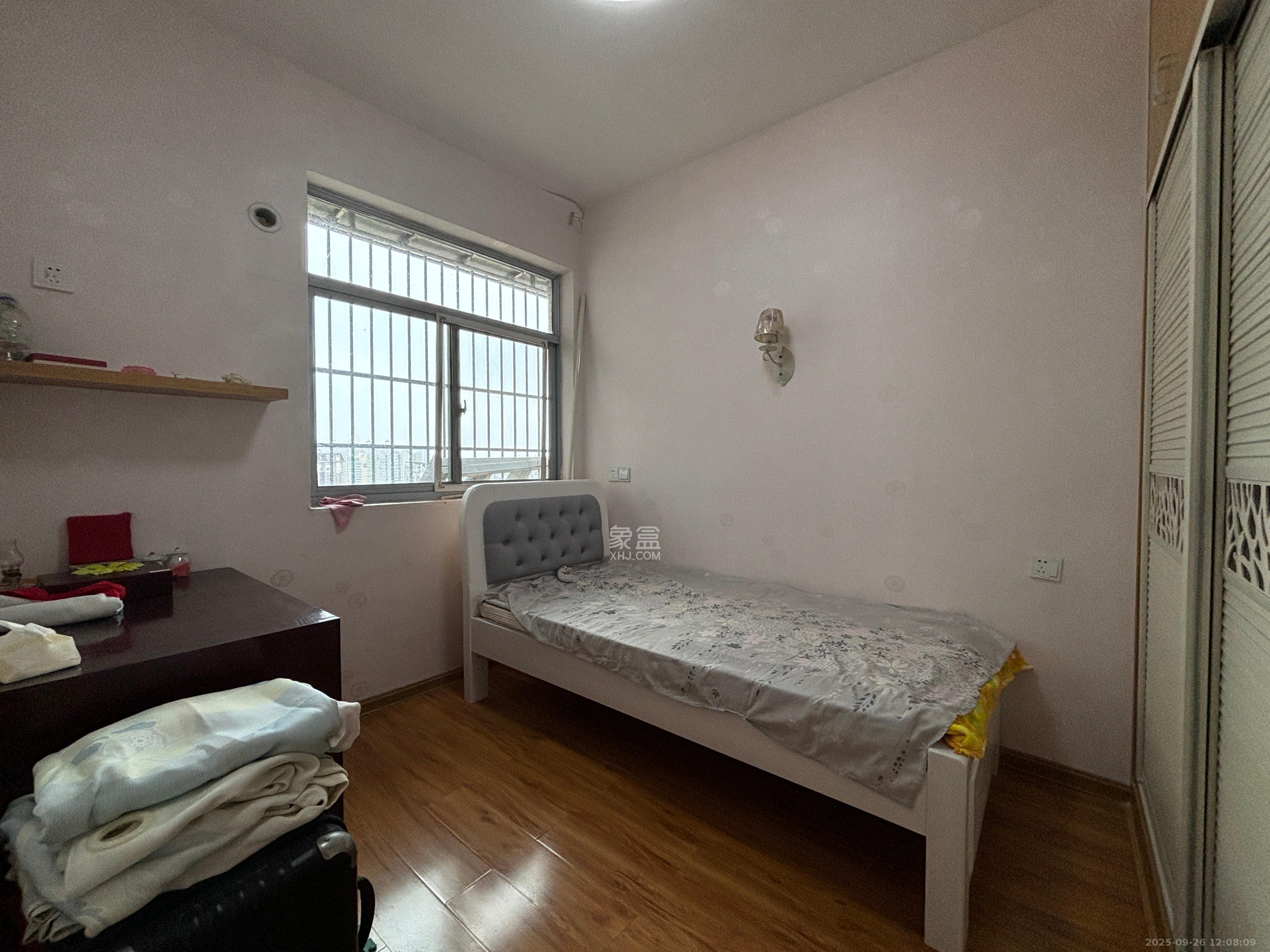 天天向上 3室2厅1卫 2300.0元/月 天天向上 3室2厅1卫 2300.0元/月室内图