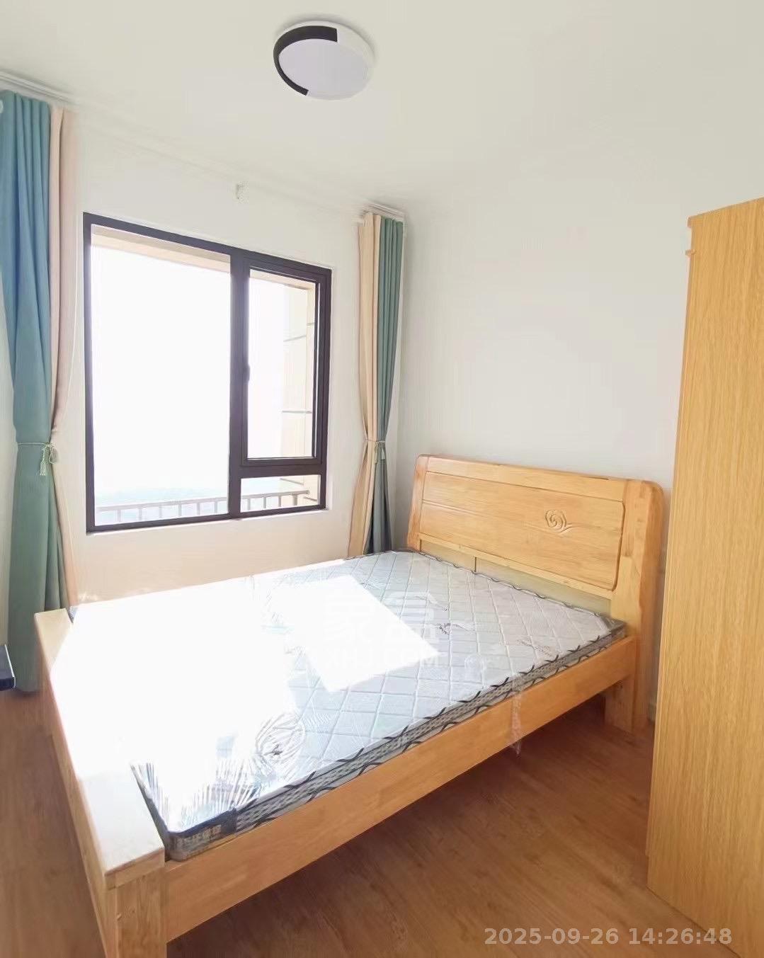 鸿润嘉园 3室2厅2卫 2200.0元/月 鸿润嘉园 3室2厅2卫 2200.0元/月室内图