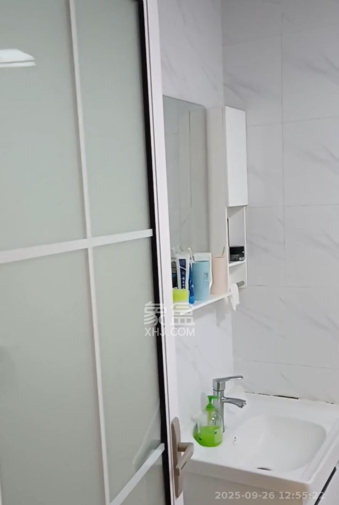 星城新宇颐景苑 1室1厅1卫 1700.0元/月 星城新宇颐景苑 1室1厅1卫 1700.0元/月室内图