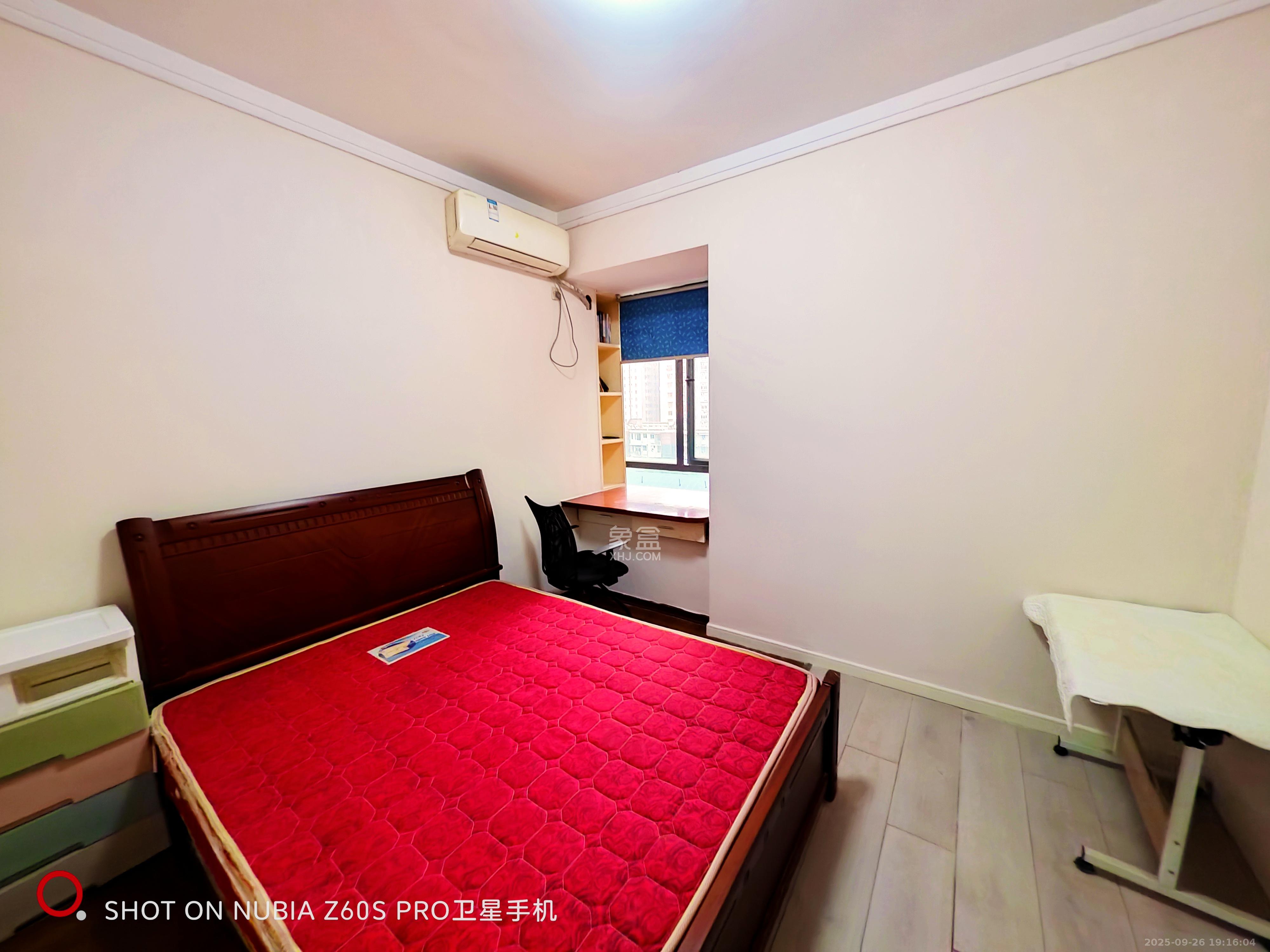 湘域中央  2室1厅1卫    2800.0元/月室内图