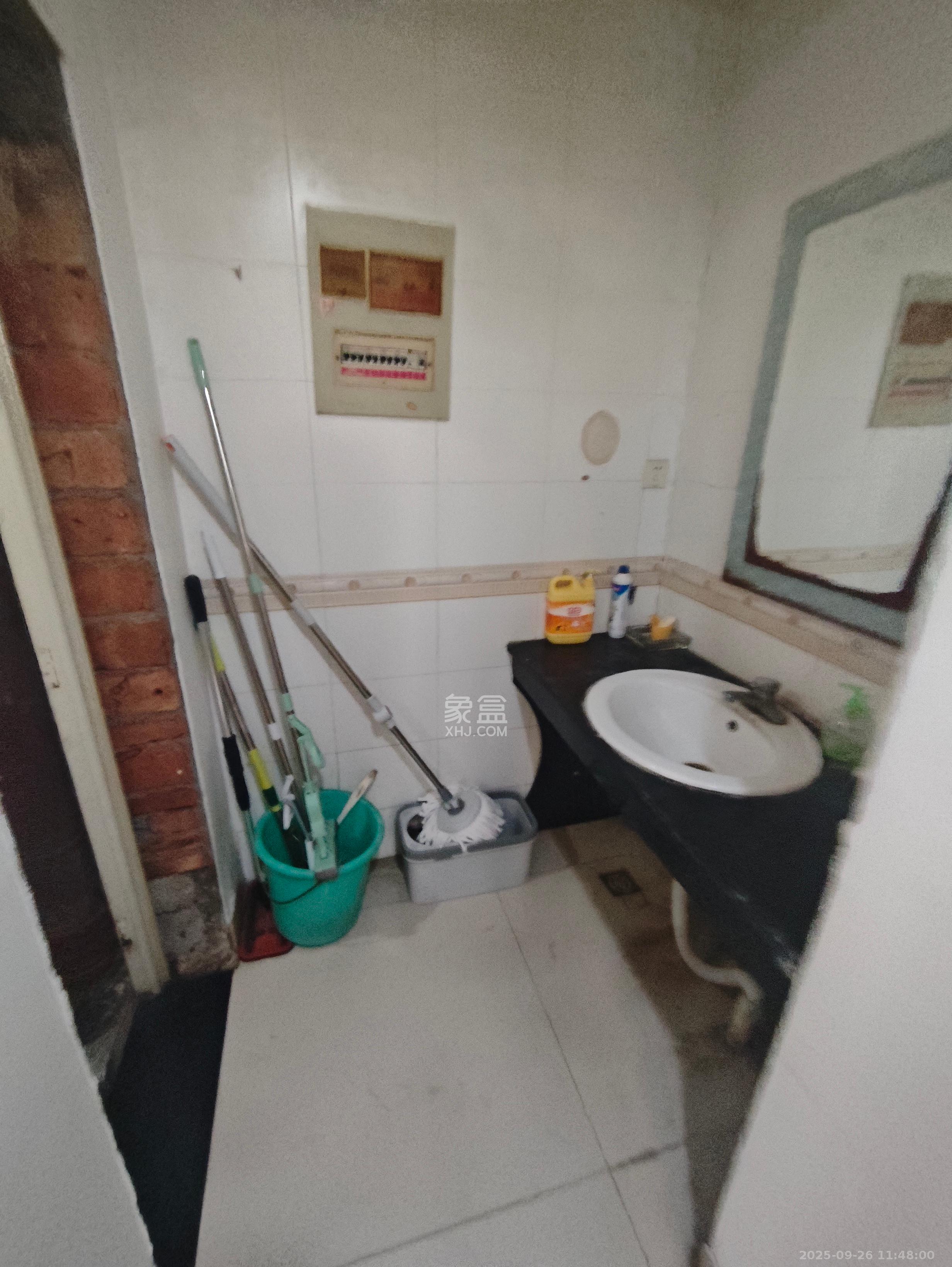 联合商厦 1室1厅1卫 10000.0元/月 联合商厦 1室1厅1卫 10000.0元/月室内图