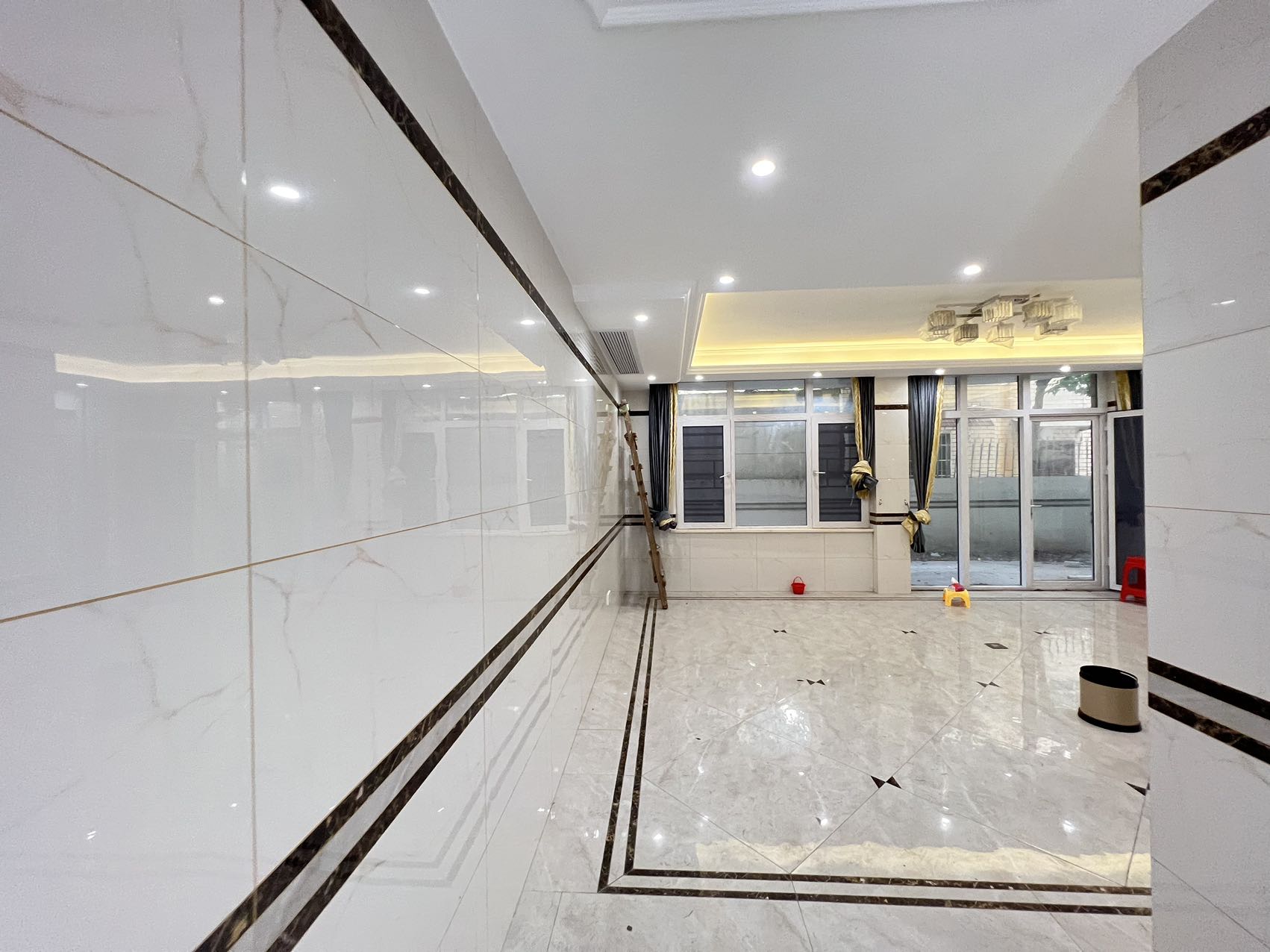 滨景花园 5室2厅5卫 8000.0元/月 滨景花园 5室2厅5卫 8000.0元/月室内图