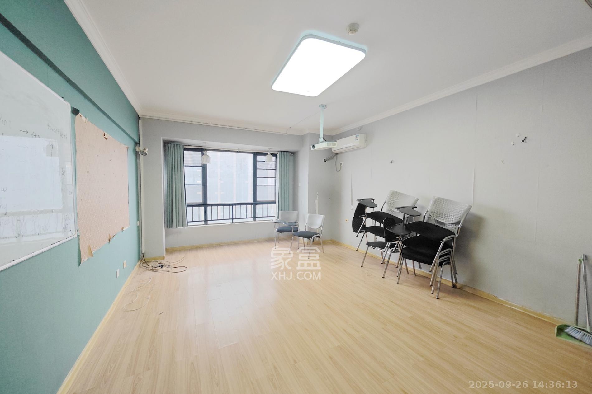 万博汇 1室1厅1卫 45.0万 万博汇 1室1厅1卫 45.0万客厅