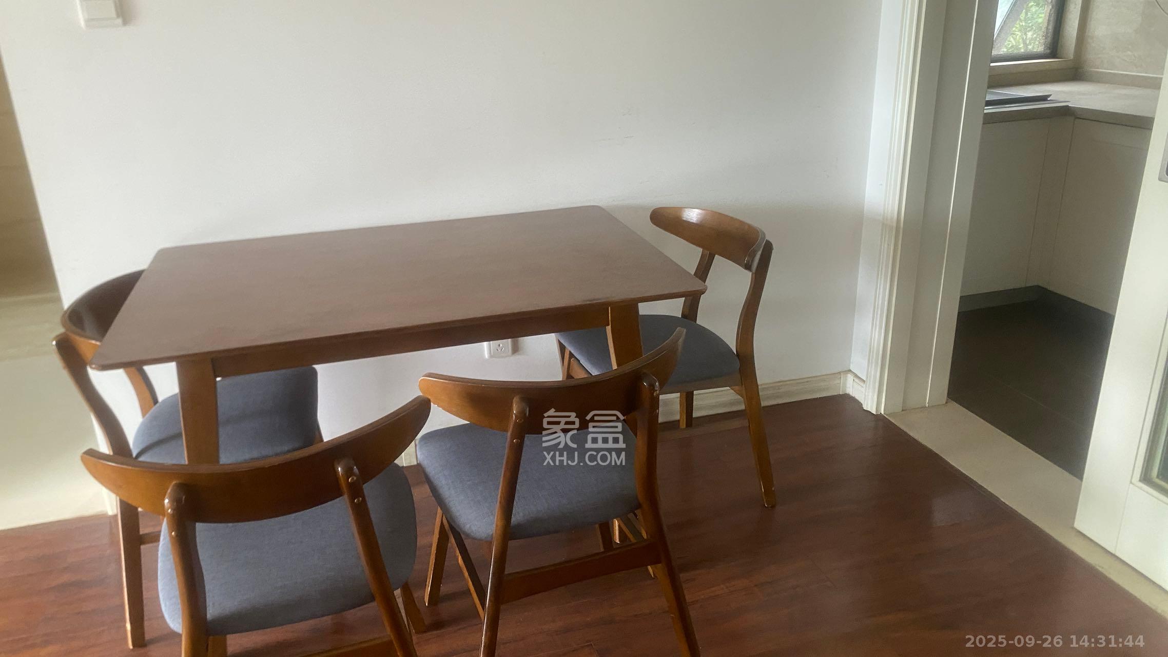 万科魅力之城  2室1厅1卫    2000.0元/月室内图