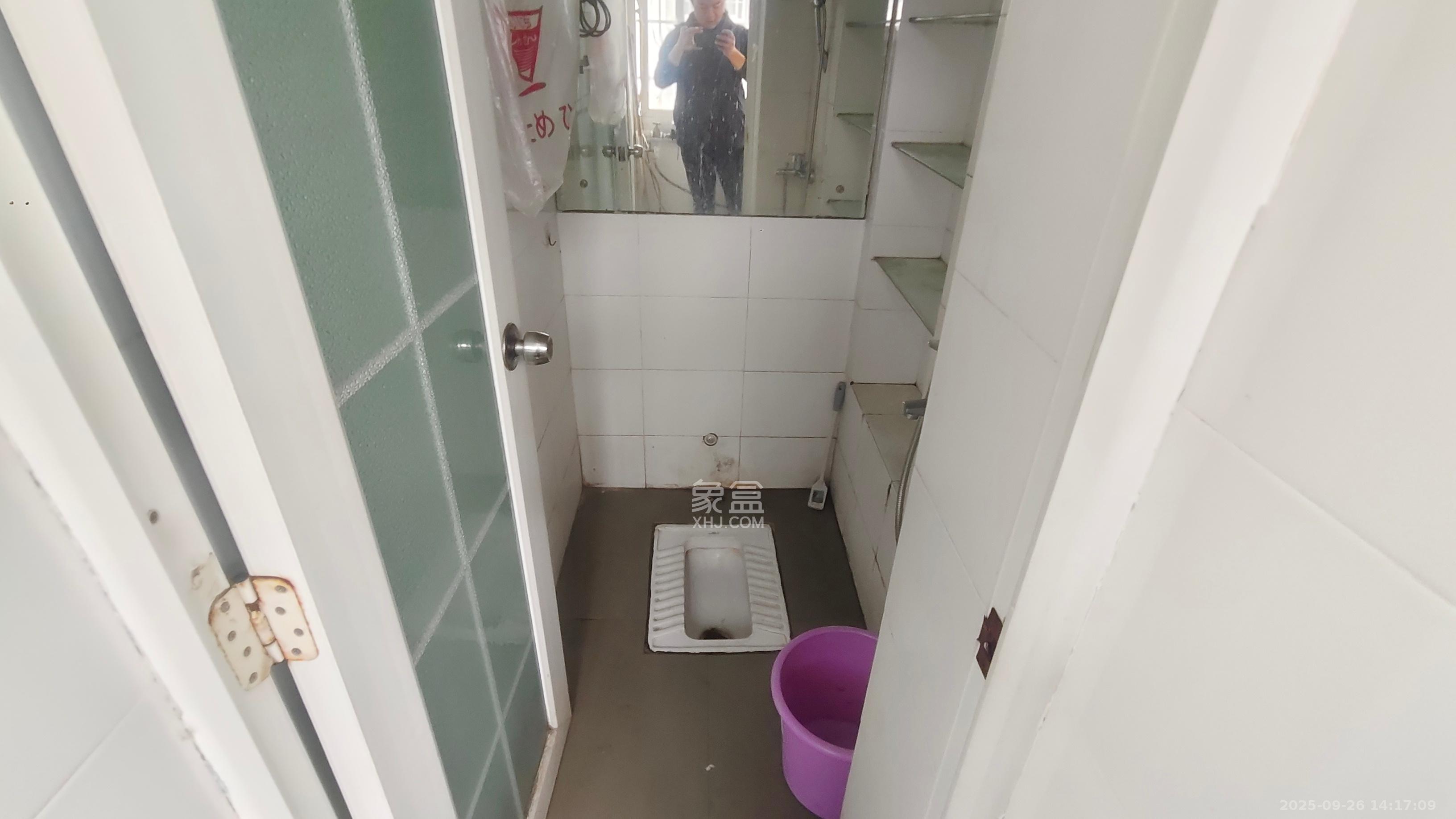 荣安宿舍 2室1厅1卫 1500.0元/月 荣安宿舍 2室1厅1卫 1500.0元/月室内图