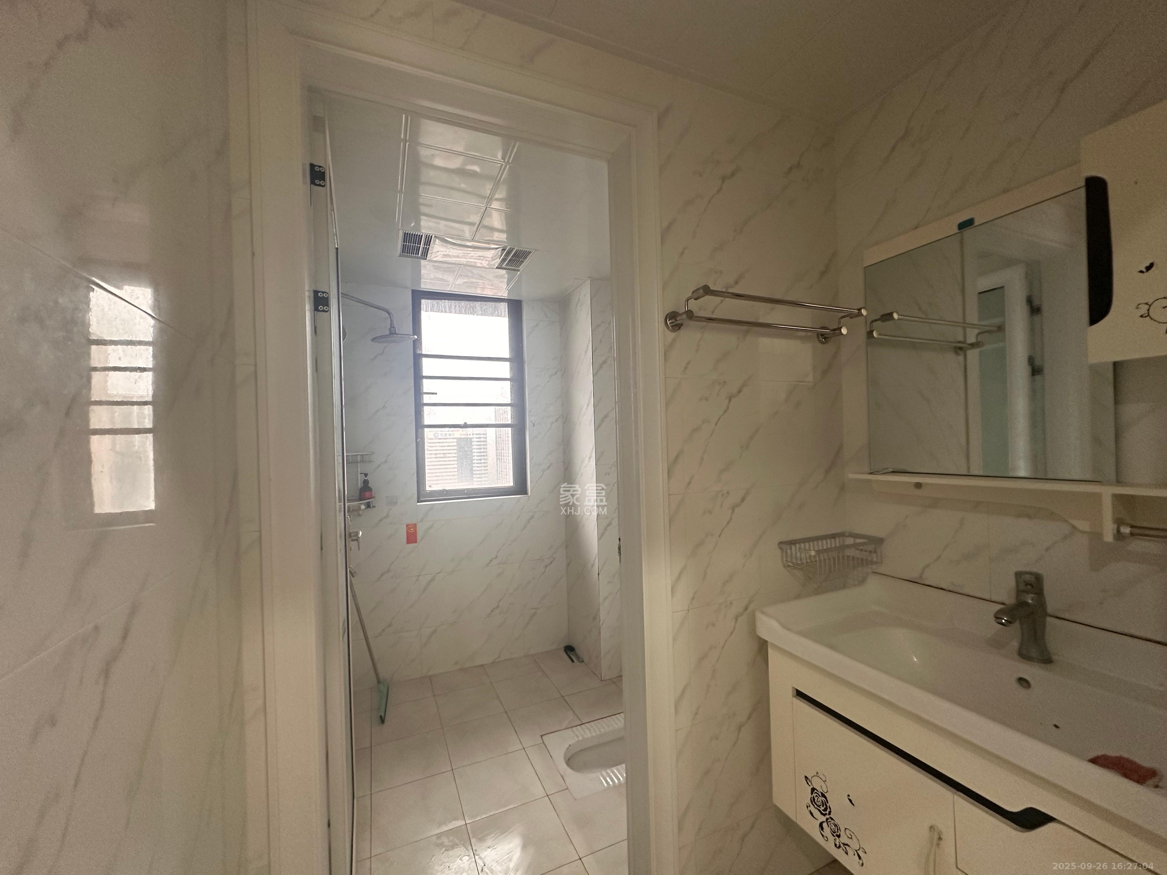 建发中央公园(建发美地) 3室2厅1卫 3000.0元/月 建发中央公园(建发美地) 3室2厅1卫 3000.0元/月室内图