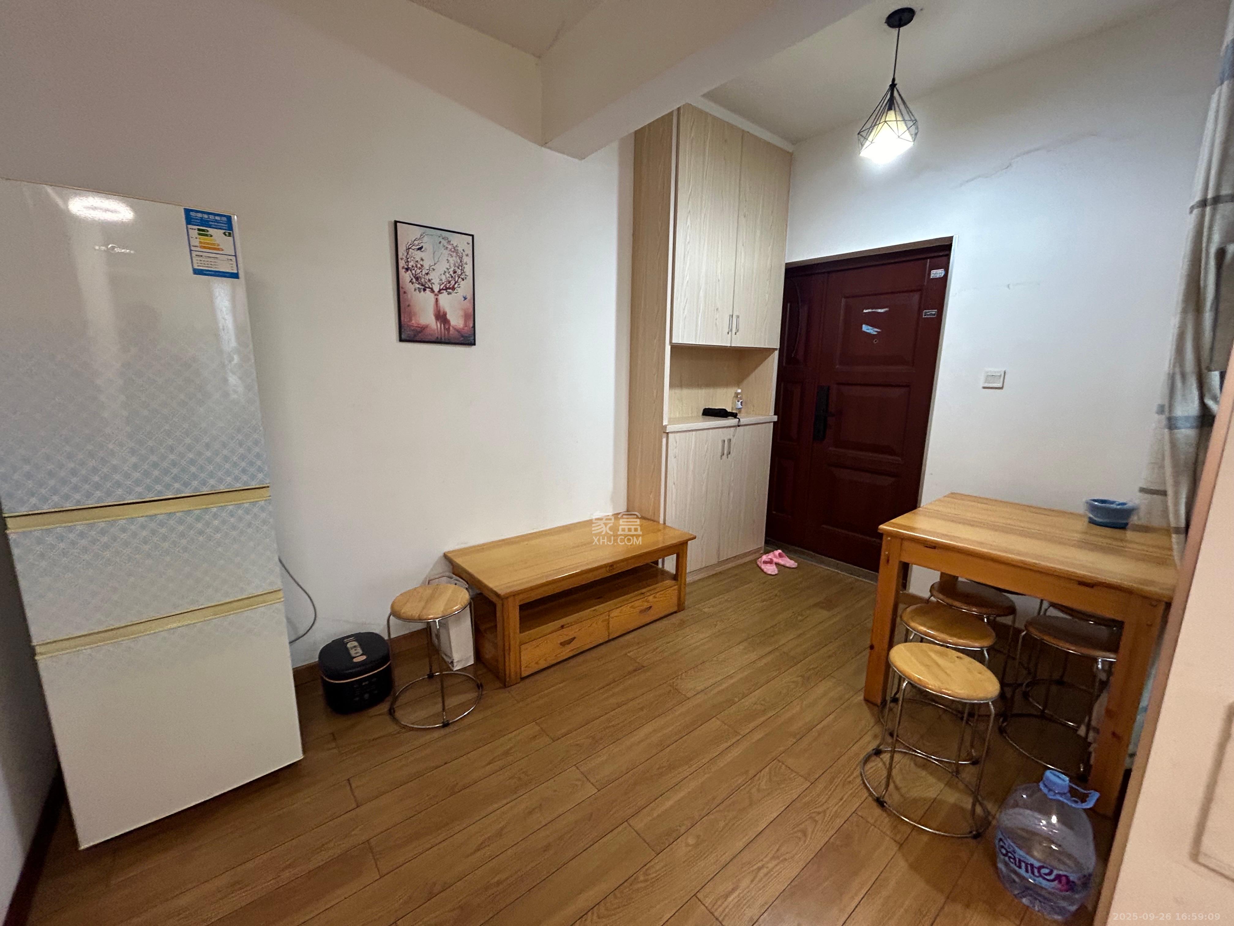 兴威帕克水岸  3室1厅1卫   2200.00元/月室内图