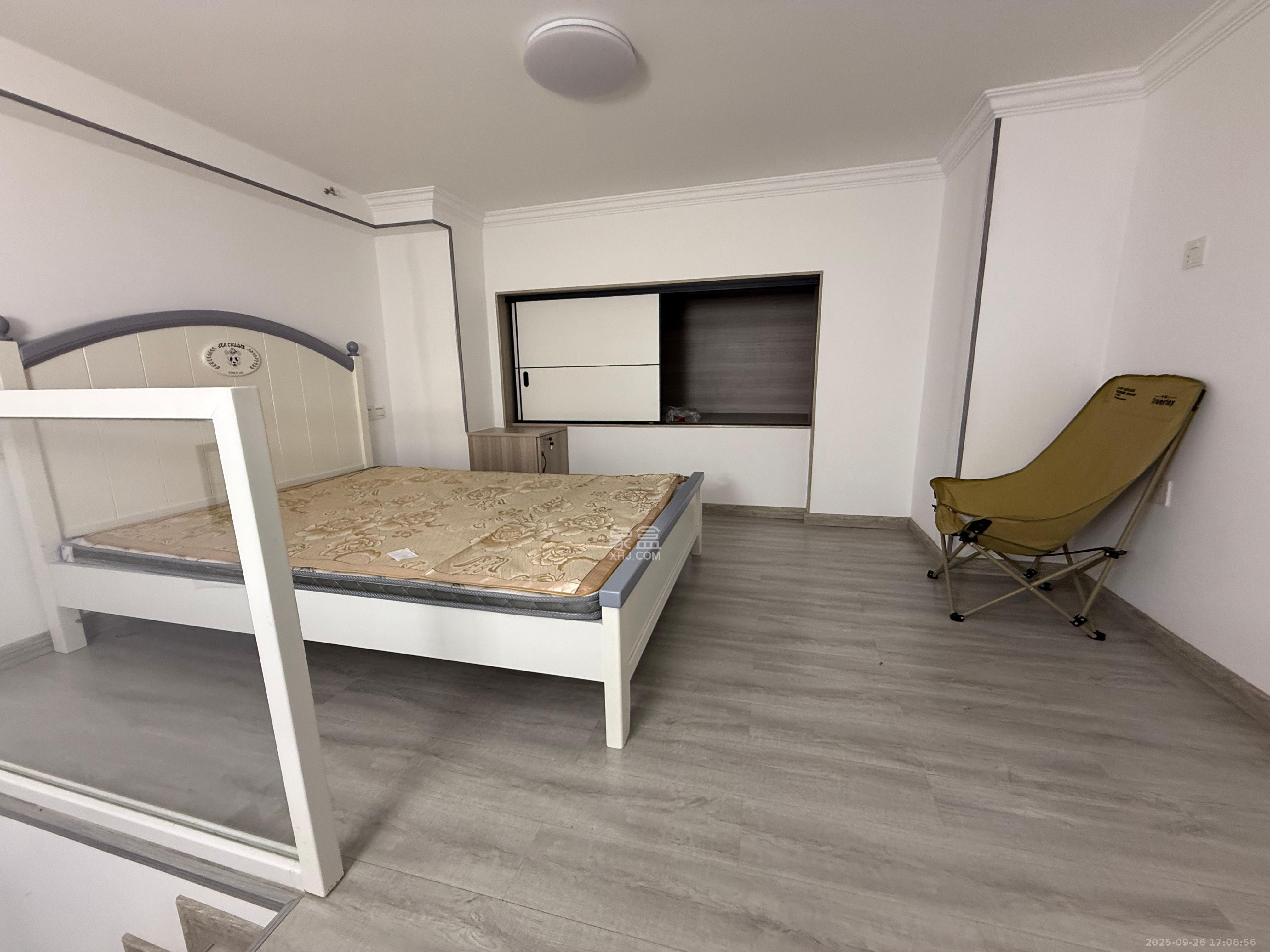 藏珑湖上公馆 1室1厅1卫 2400.0元/月 藏珑湖上公馆 1室1厅1卫 2400.0元/月室内图