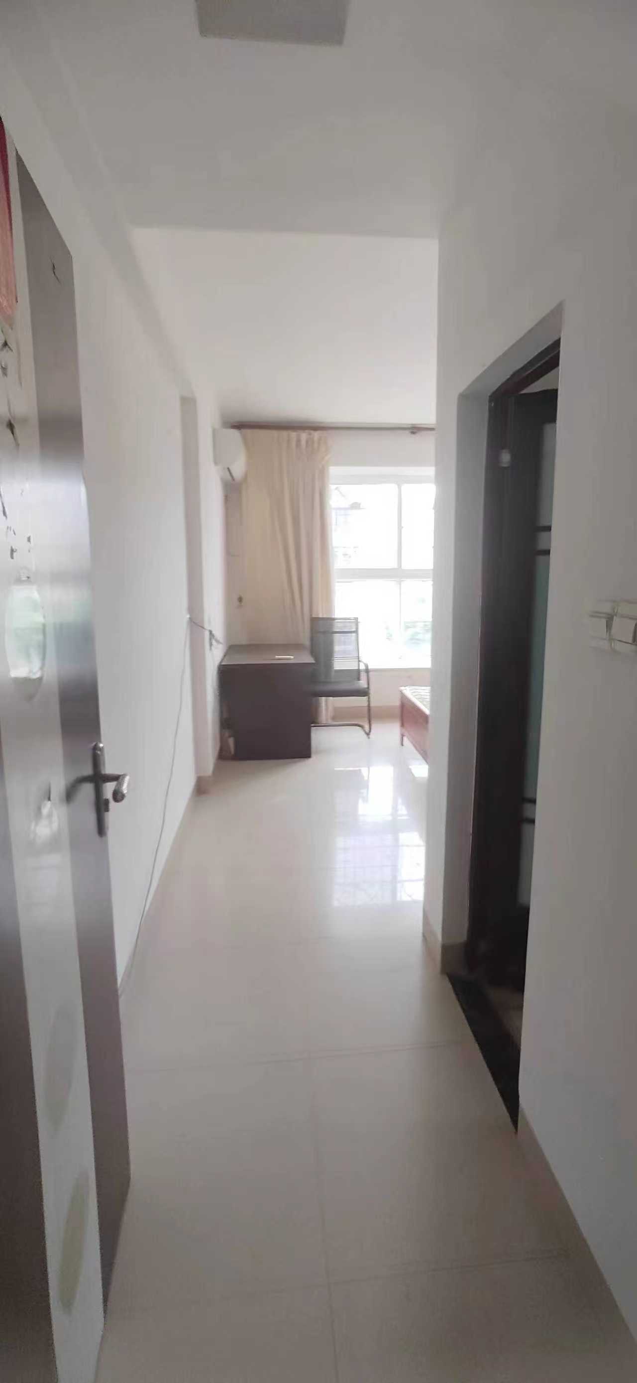 海岛阳光一期  3室2厅2卫   2200.00元/月室内图