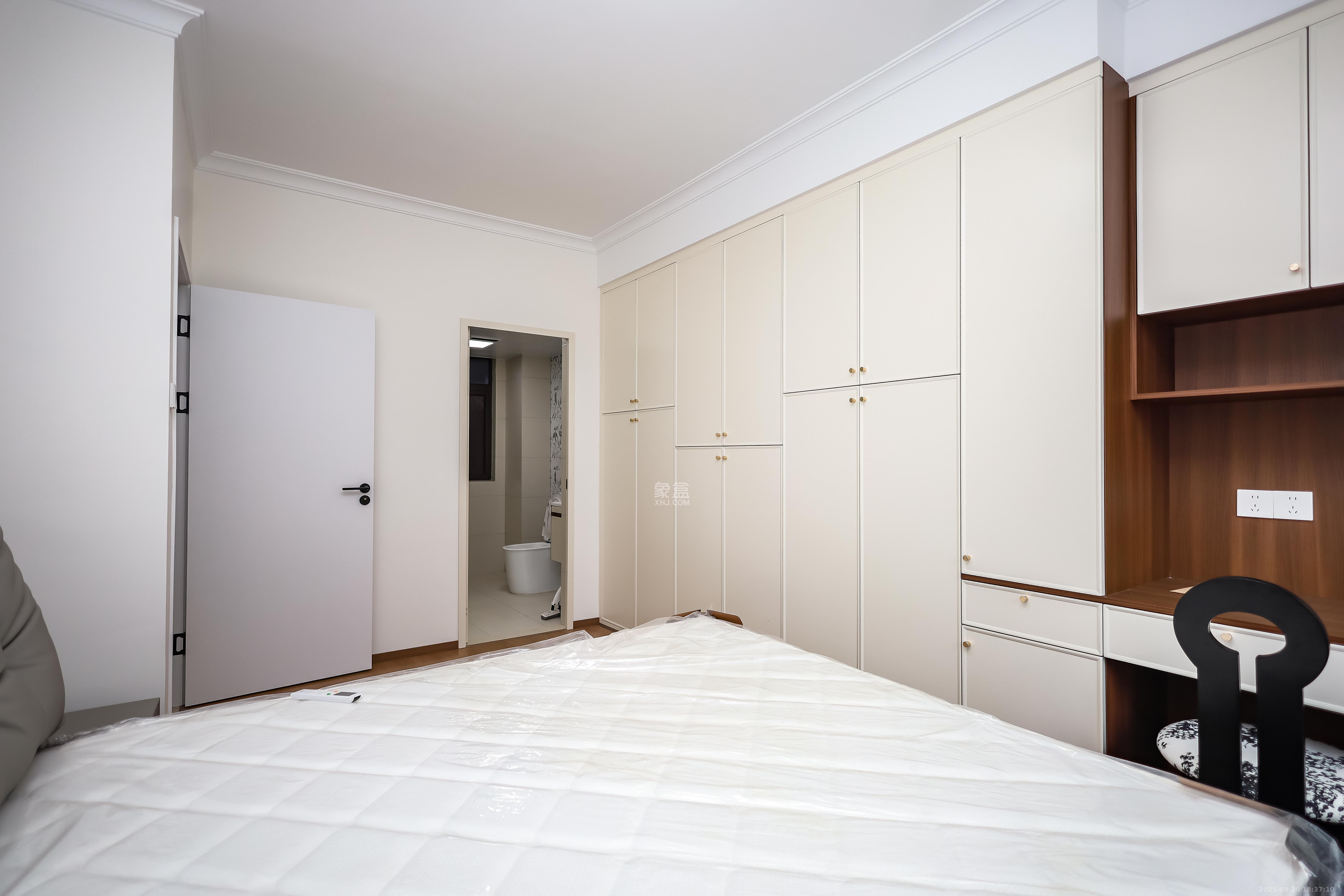 奥克斯缔壹城  3室2厅1卫    119.0万卧室