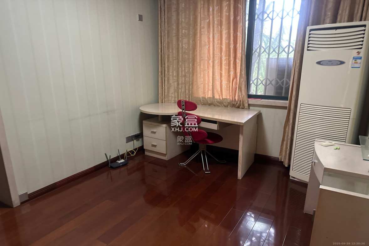 星城世家  3室2厅2卫    3000.0元/月 星城世家  3室2厅2卫    3000.0元/月室内图