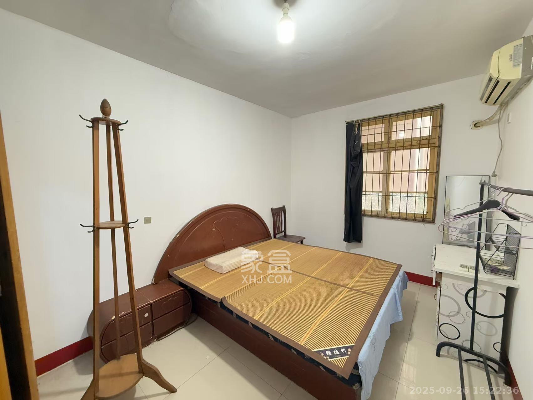 吉景小区 2室1厅1卫 1500.0元/月 吉景小区 2室1厅1卫 1500.0元/月室内图