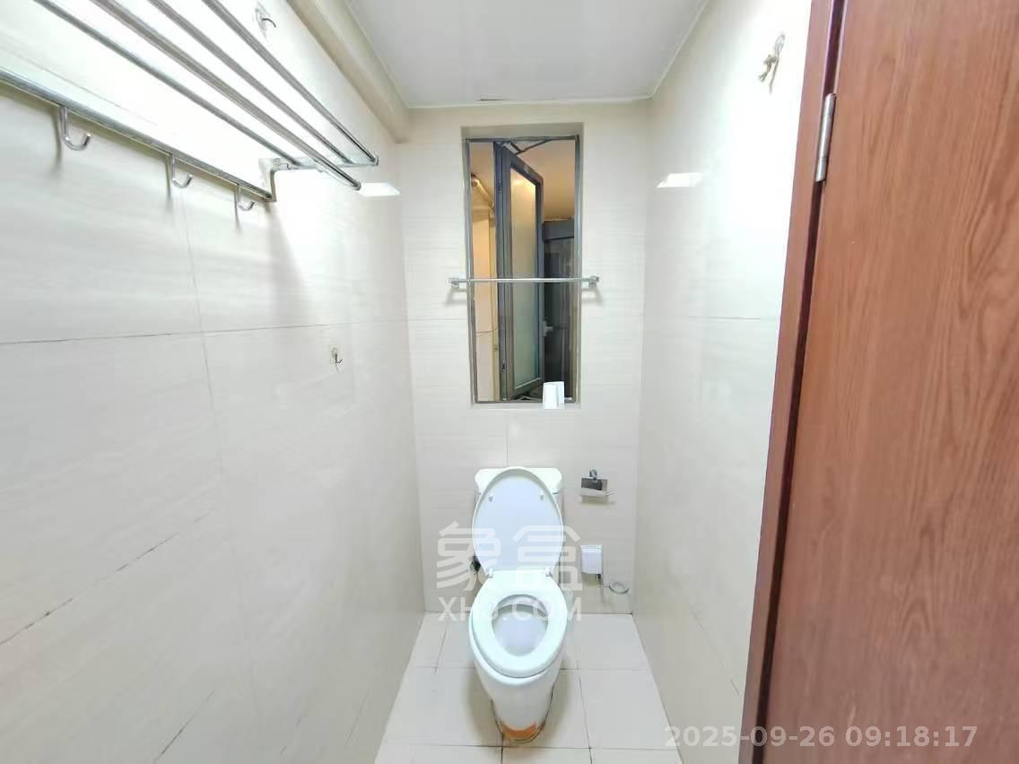 绿地公馆(绿地名邸) 1室1厅1卫 1600.0元/月 绿地公馆(绿地名邸) 1室1厅1卫 1600.0元/月室内图