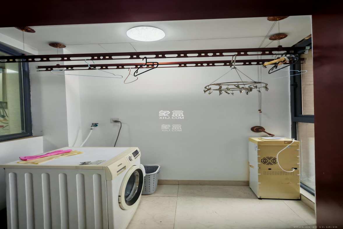 万博汇 2室2厅1卫 3000.0元/月 万博汇 2室2厅1卫 3000.0元/月室内图