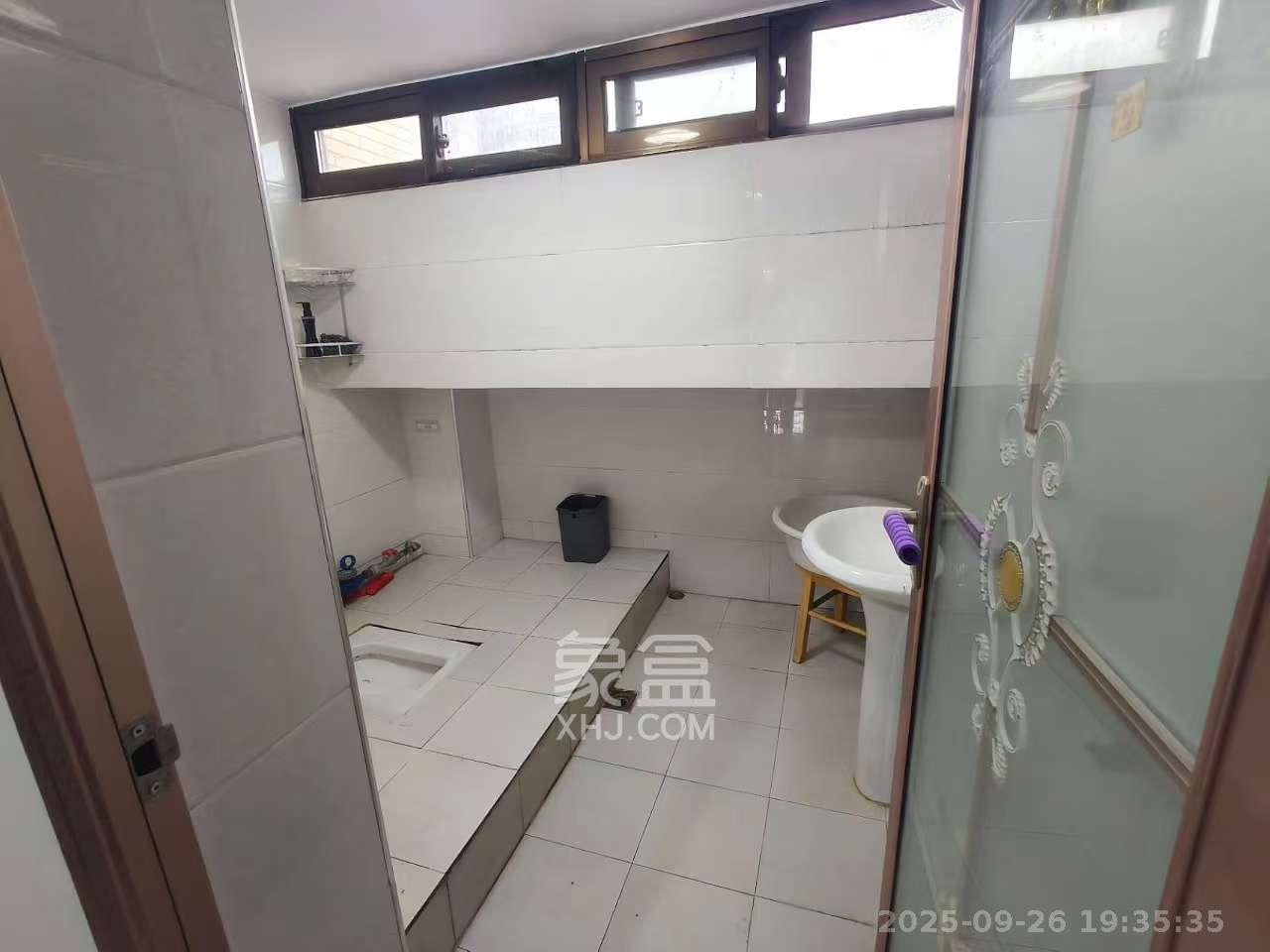 高桥社区高福星小区 2室1厅1卫 1500.0元/月 高桥社区高福星小区 2室1厅1卫 1500.0元/月室内图