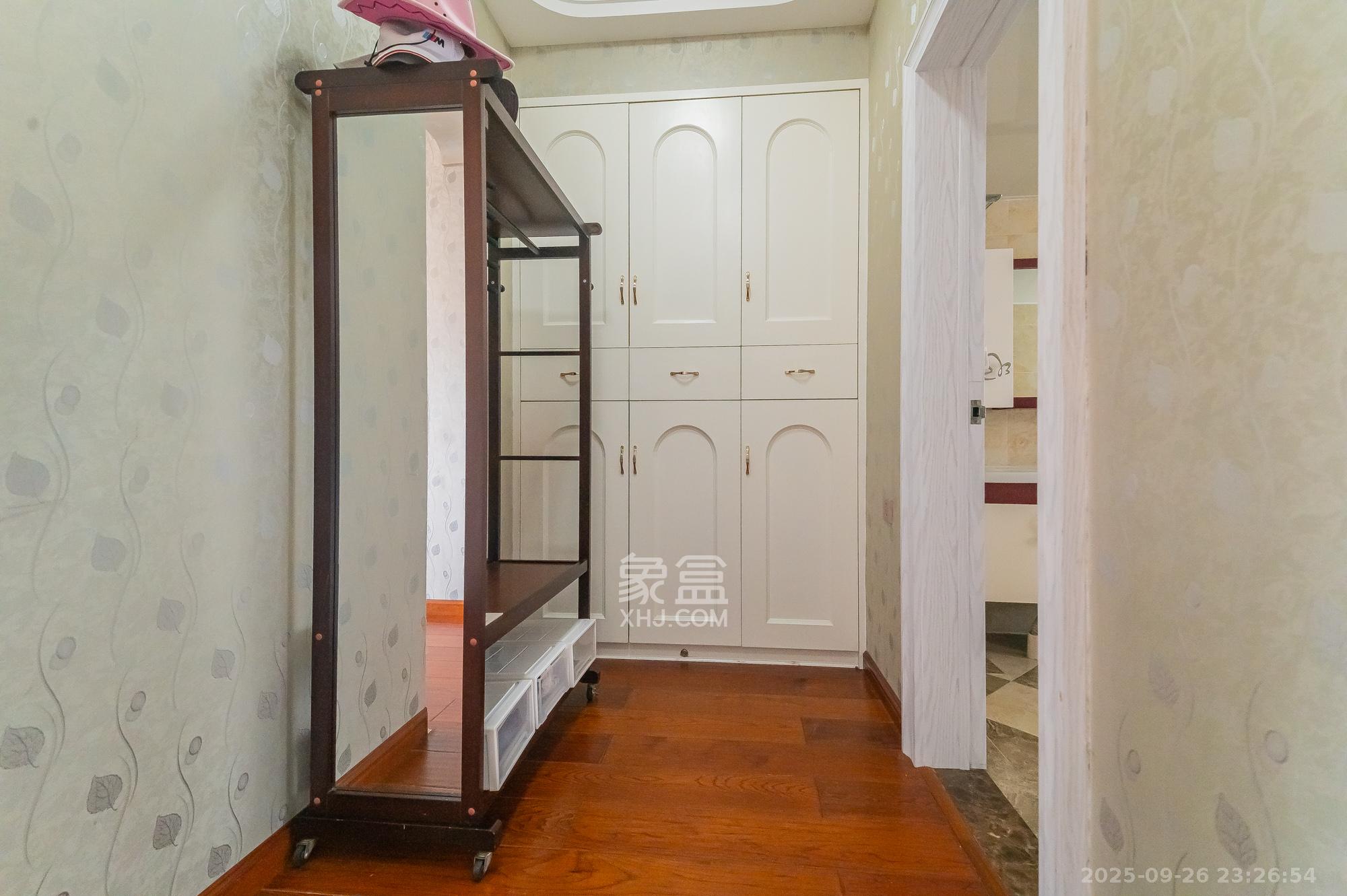 恒基凯旋门一二期  1室0厅0卫    152.8万 恒基凯旋门一二期  1室0厅0卫    152.8万卧室