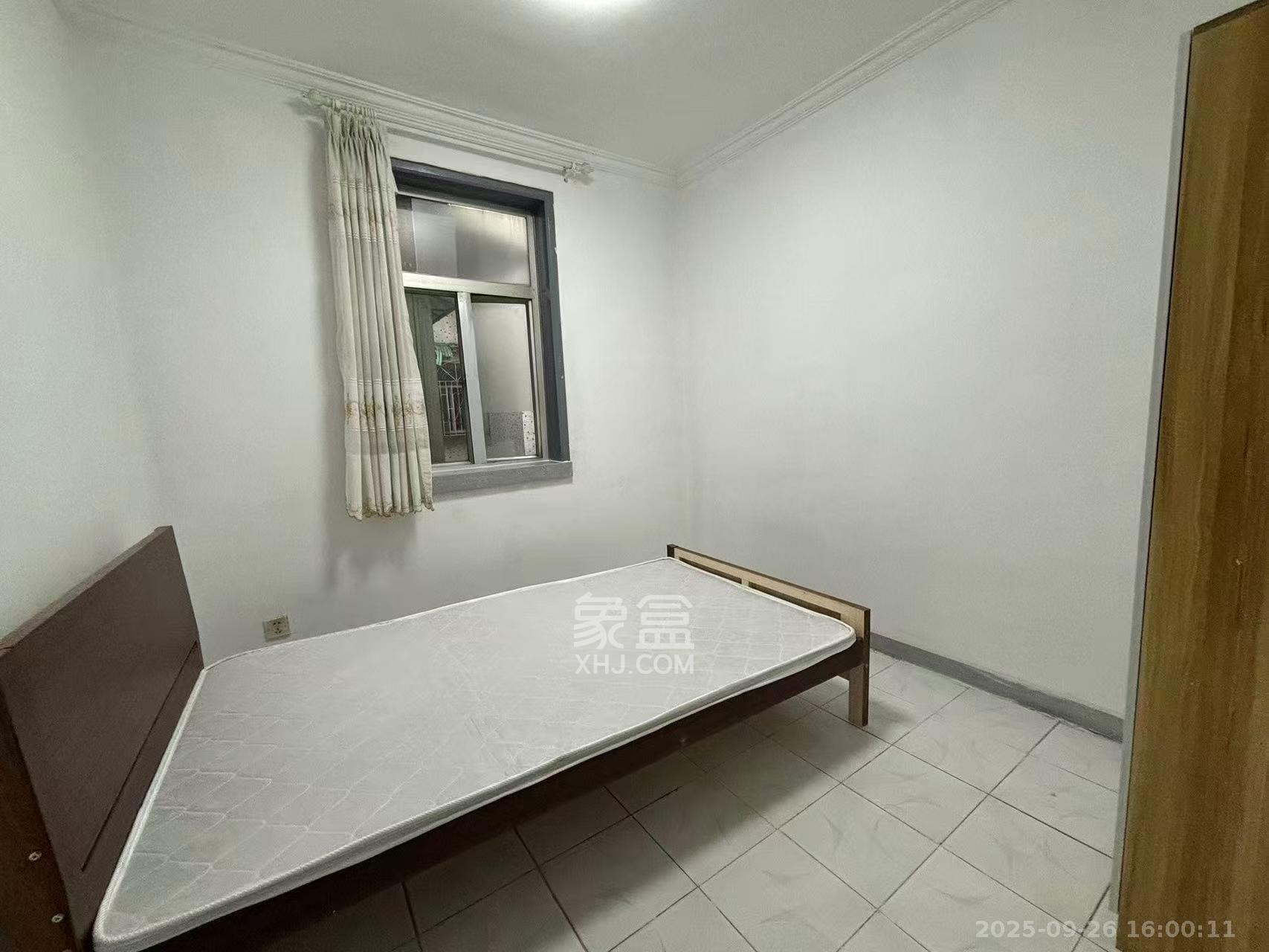 新运公寓  3室2厅1卫    2000.0元/月 新运公寓  3室2厅1卫    2000.0元/月室内图