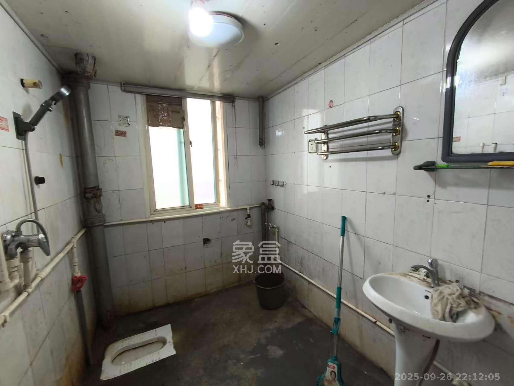 长钢社区（半边山宿舍区）  3室2厅1卫    1700.0元/月室内图