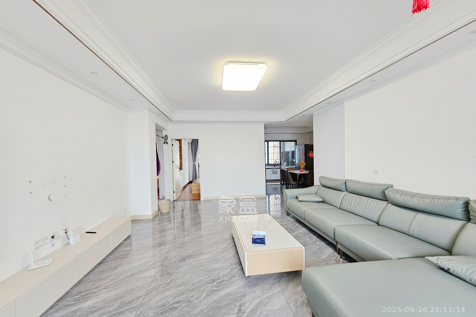 新华都万家城 3室2厅2卫 99.5万 新华都万家城 3室2厅2卫 99.5万客厅