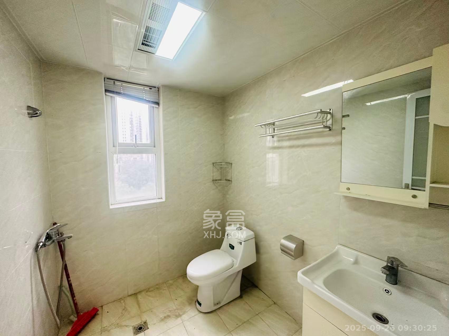 当代滨江MOMA 3室2厅2卫 3000.0元/月 当代滨江MOMA 3室2厅2卫 3000.0元/月室内图