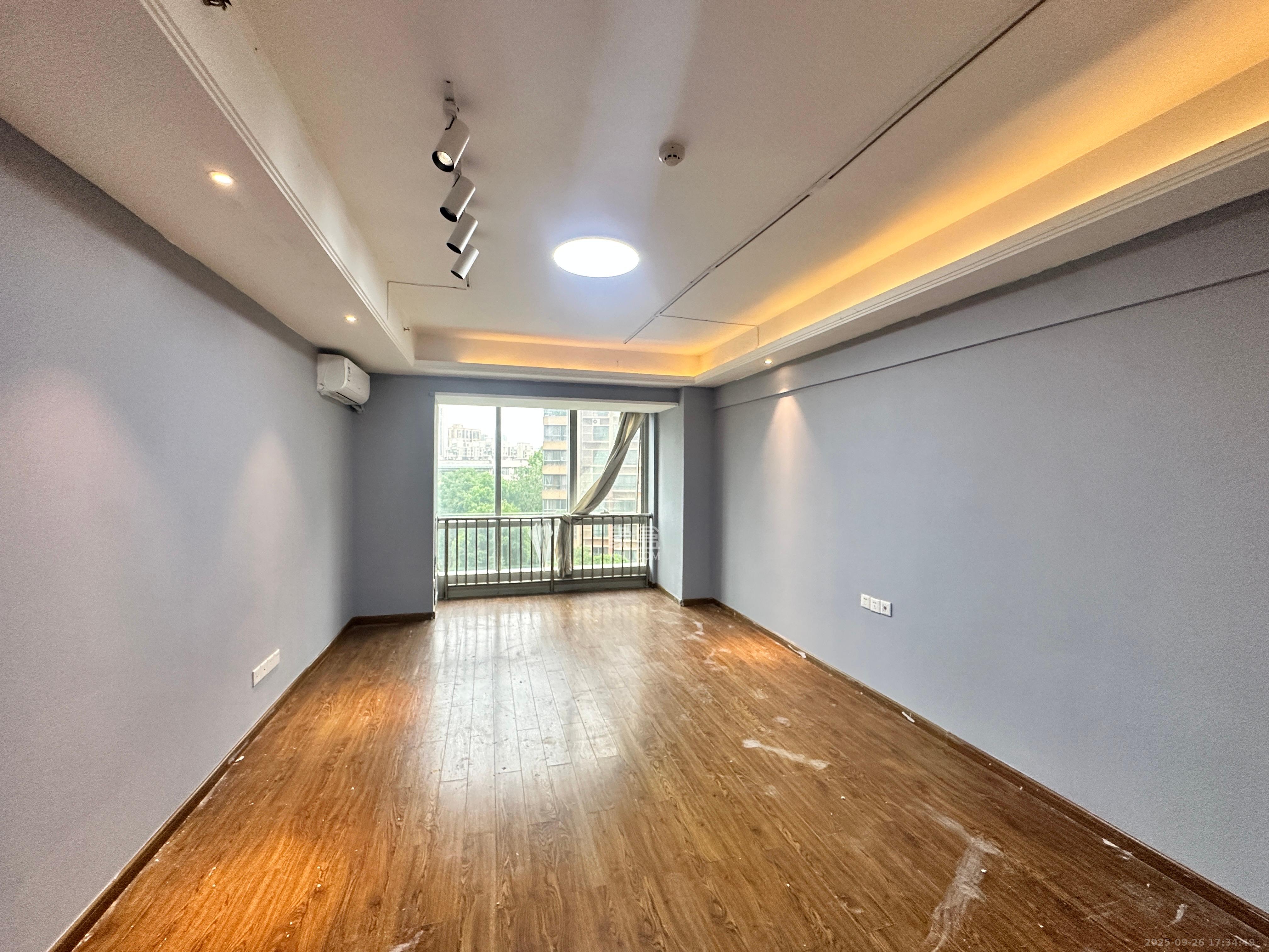 德思勤城市广场(宝格丽公寓) 1室1厅1卫 2000.0元/月 德思勤城市广场(宝格丽公寓) 1室1厅1卫 2000.0元/月室内图