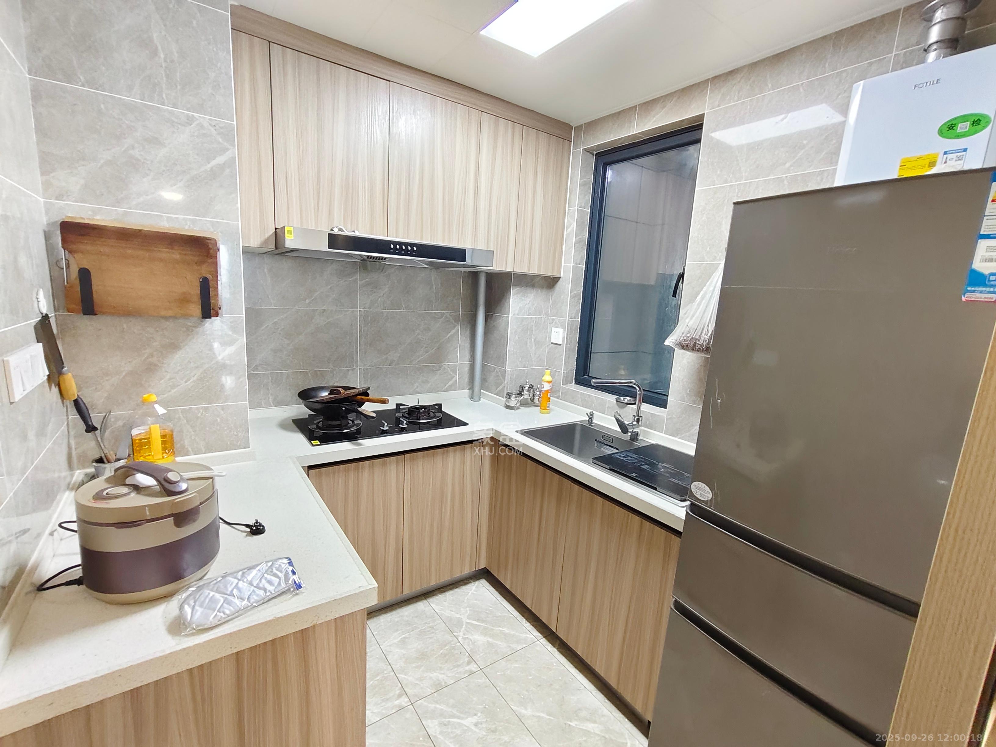 南山梅溪一方 3室2厅2卫 3000.0元/月 南山梅溪一方 3室2厅2卫 3000.0元/月室内图