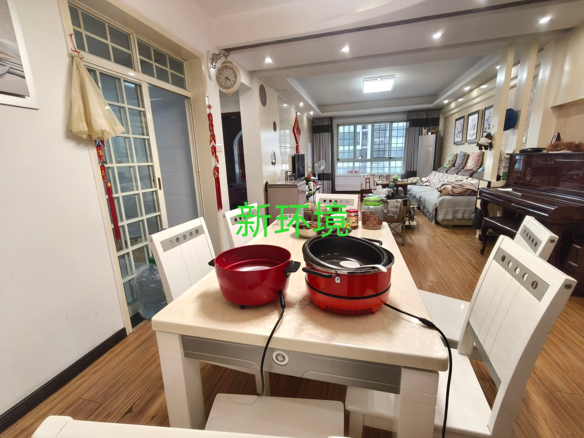 聚星花苑  4室2厅2卫    55.8万客厅