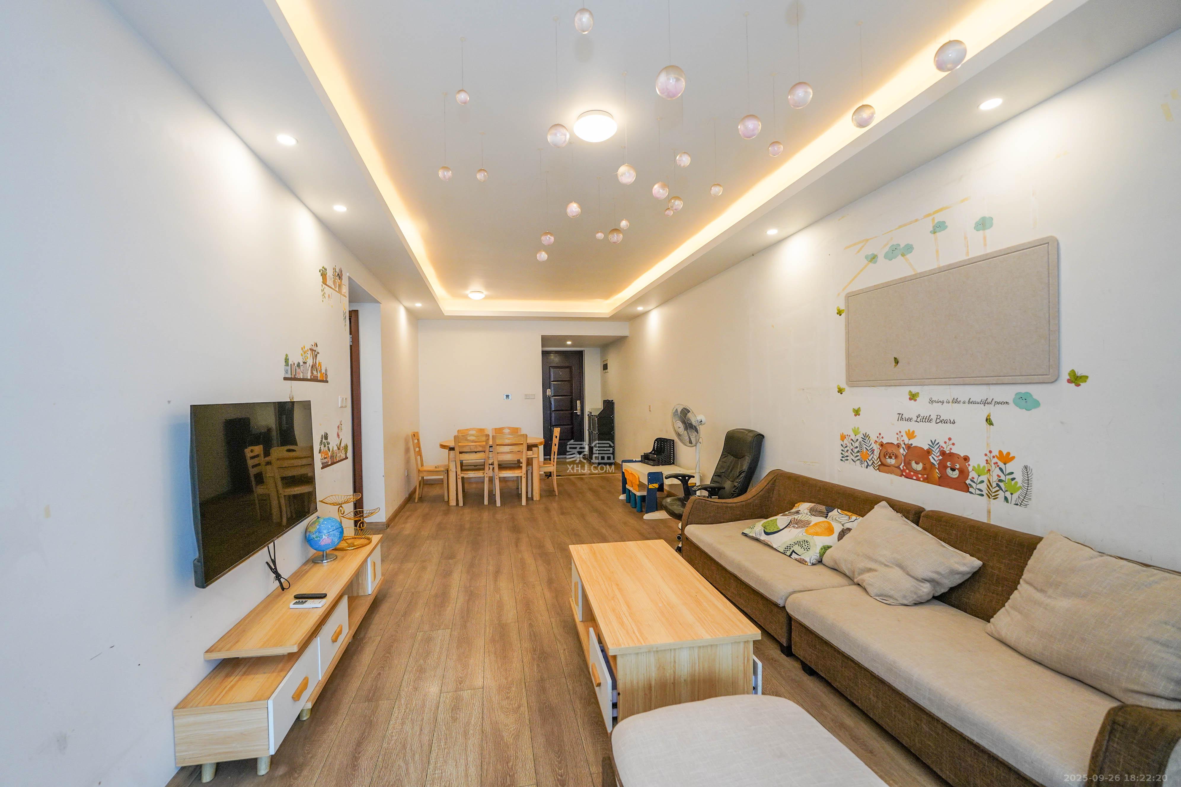 汇金城/嘉华城(二期、三期) 3室2厅2卫 110.0万 汇金城/嘉华城(二期、三期) 3室2厅2卫 110.0万卧室