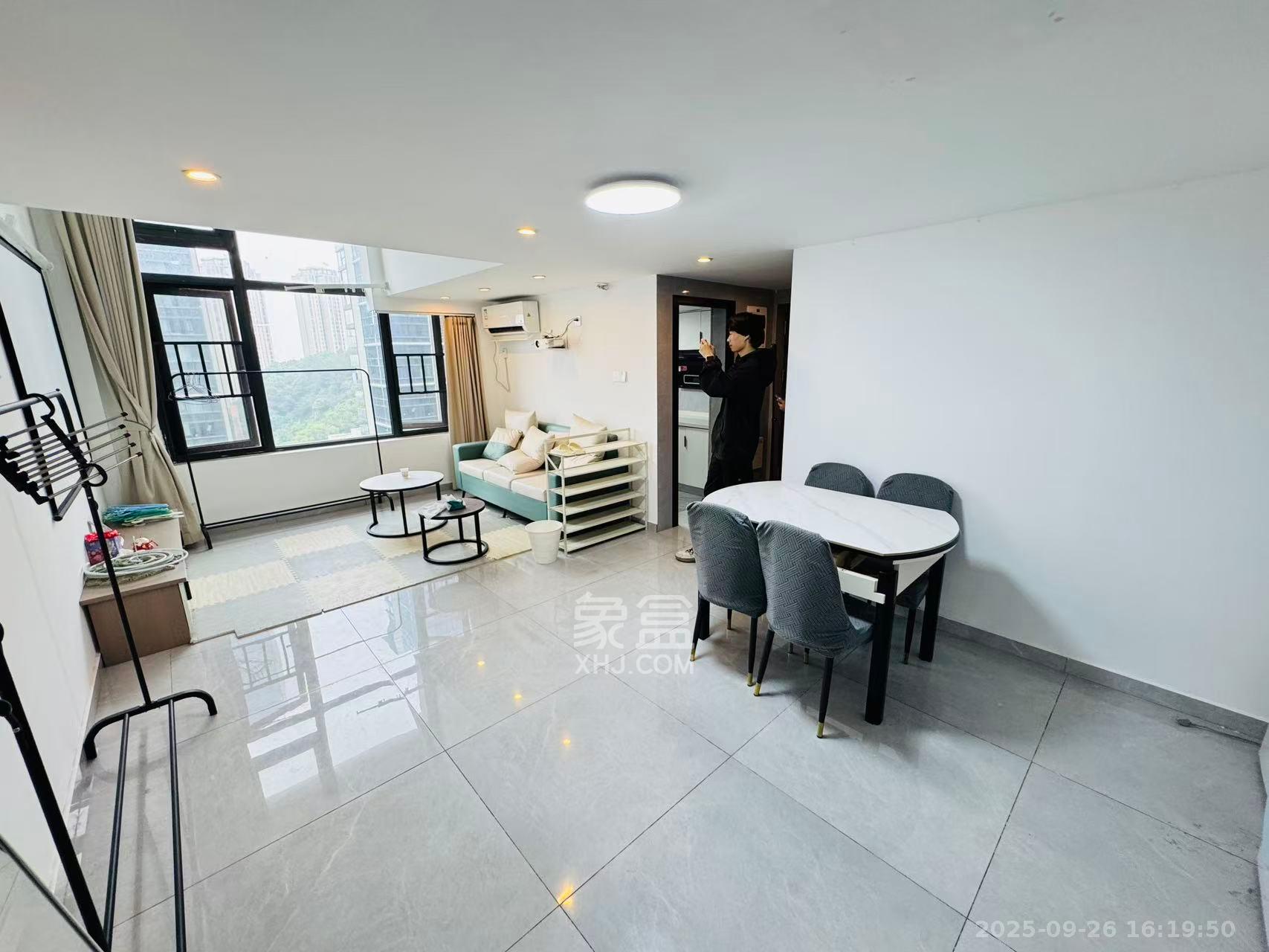 万科紫台  2室1厅1卫    2500.0元/月室内图