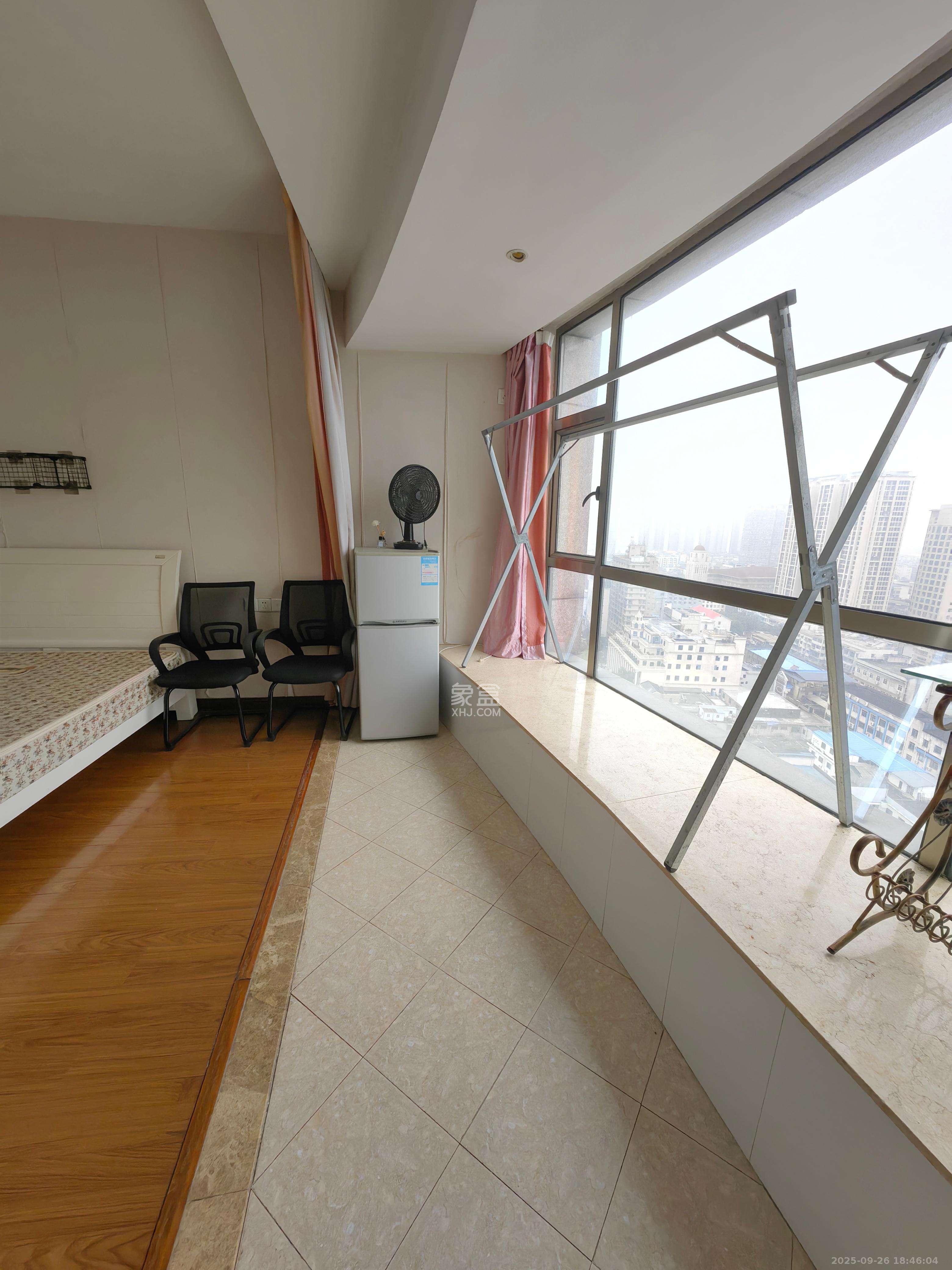 泉昇同福大厦 1室1厅1卫 1700.0元/月 泉昇同福大厦 1室1厅1卫 1700.0元/月室内图