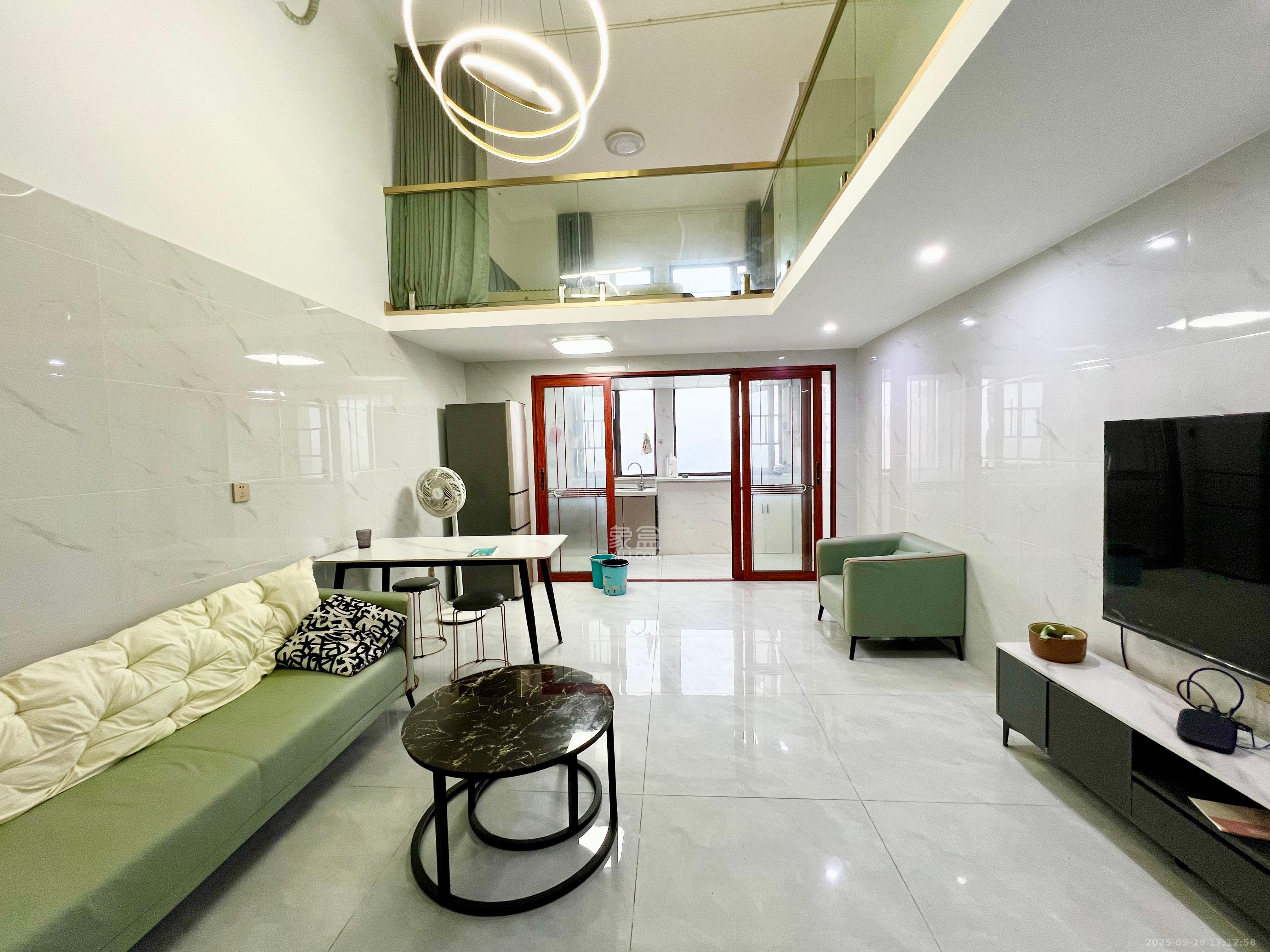 福晟钱隆国际(晟冉景苑) 2室2厅1卫 2200.0元/月 福晟钱隆国际(晟冉景苑) 2室2厅1卫 2200.0元/月室内图