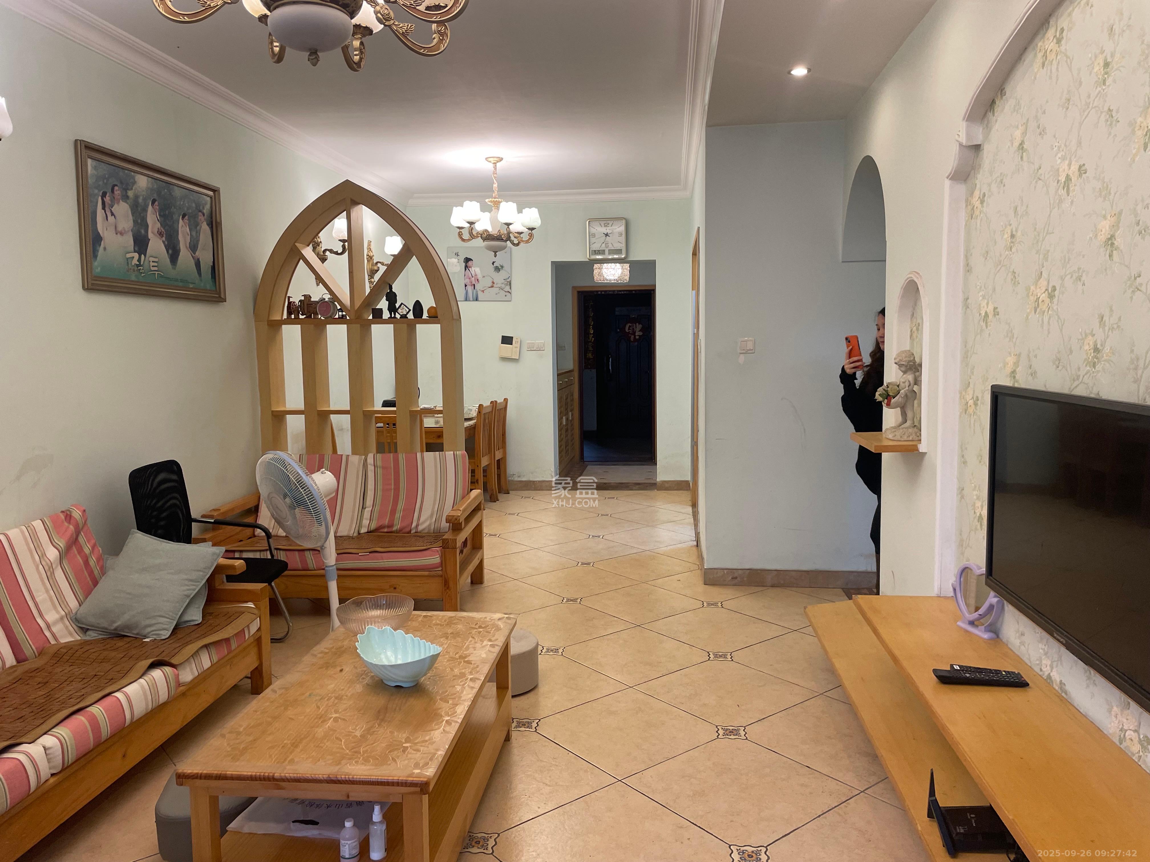 米兰春天 3室2厅1卫 1800.0元/月 米兰春天 3室2厅1卫 1800.0元/月室内图