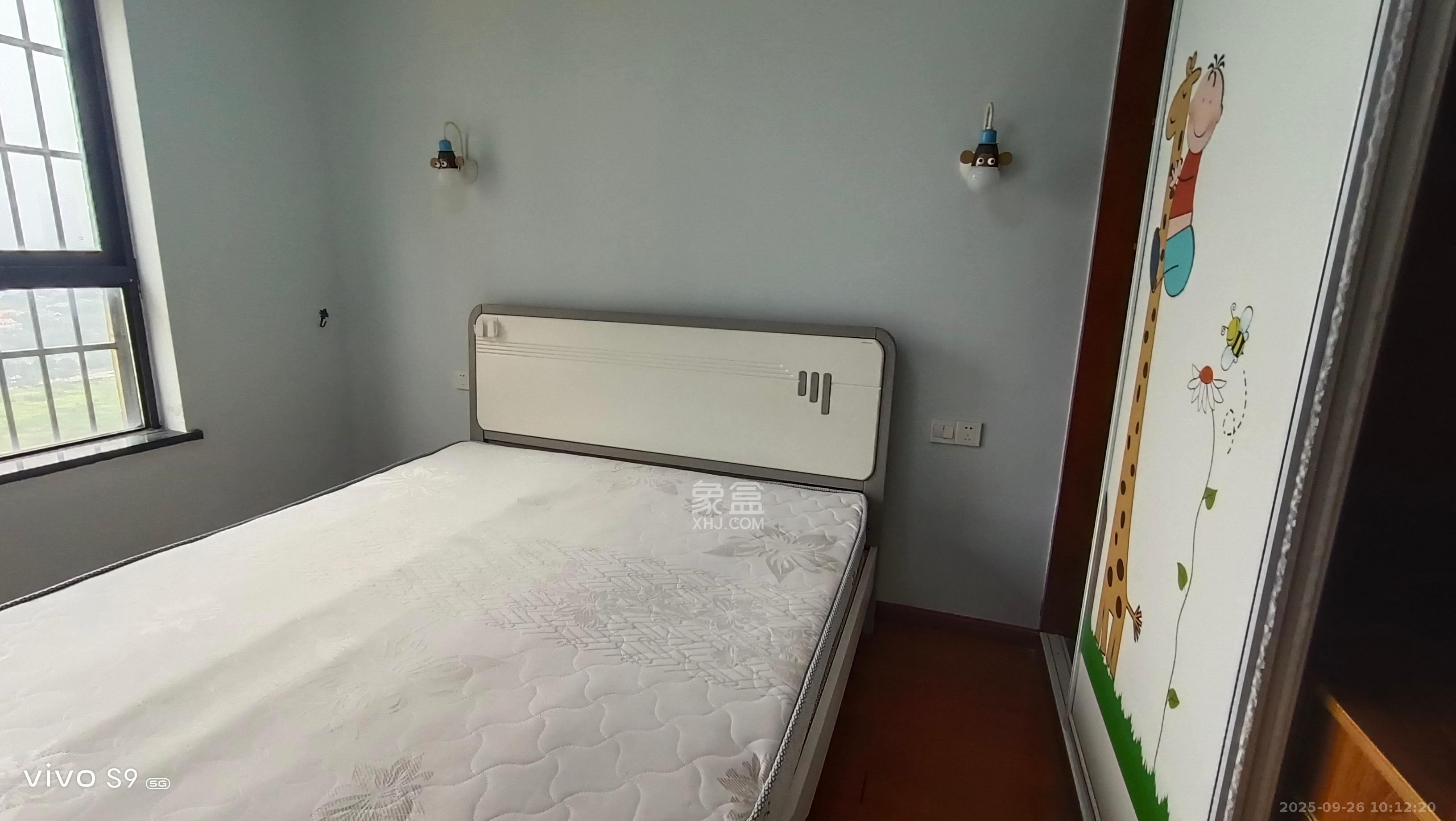 爱琴海岸  3室2厅2卫    2500.0元/月室内图