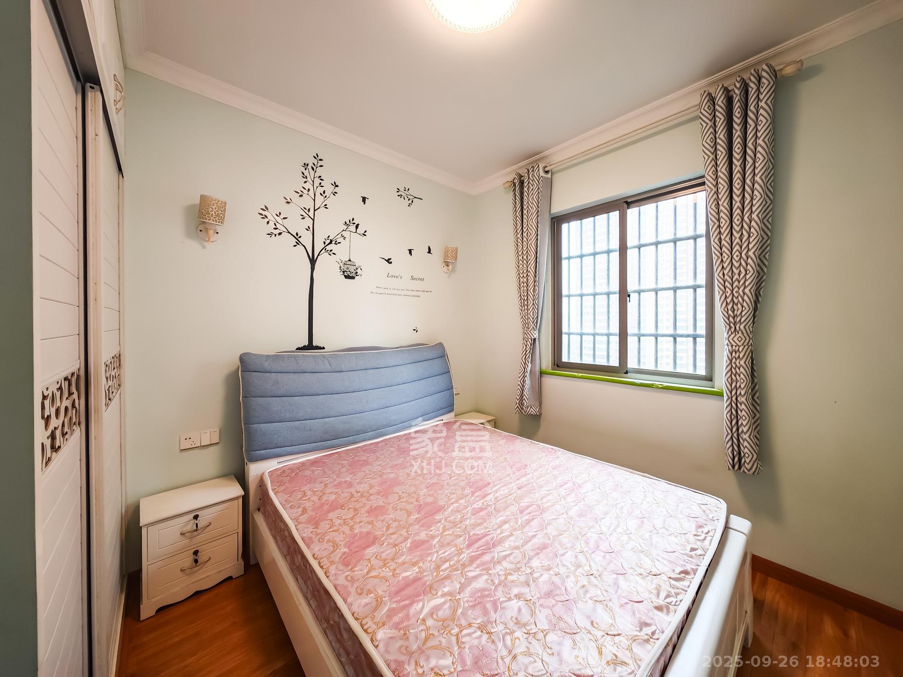 钱隆世家 3室2厅1卫 72.0万 钱隆世家 3室2厅1卫 72.0万卧室