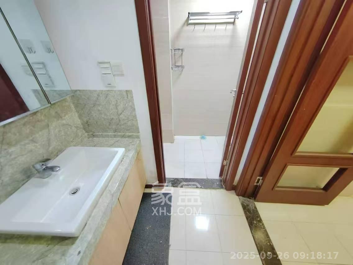 绿地公馆(绿地名邸) 1室1厅1卫 1600.0元/月 绿地公馆(绿地名邸) 1室1厅1卫 1600.0元/月室内图