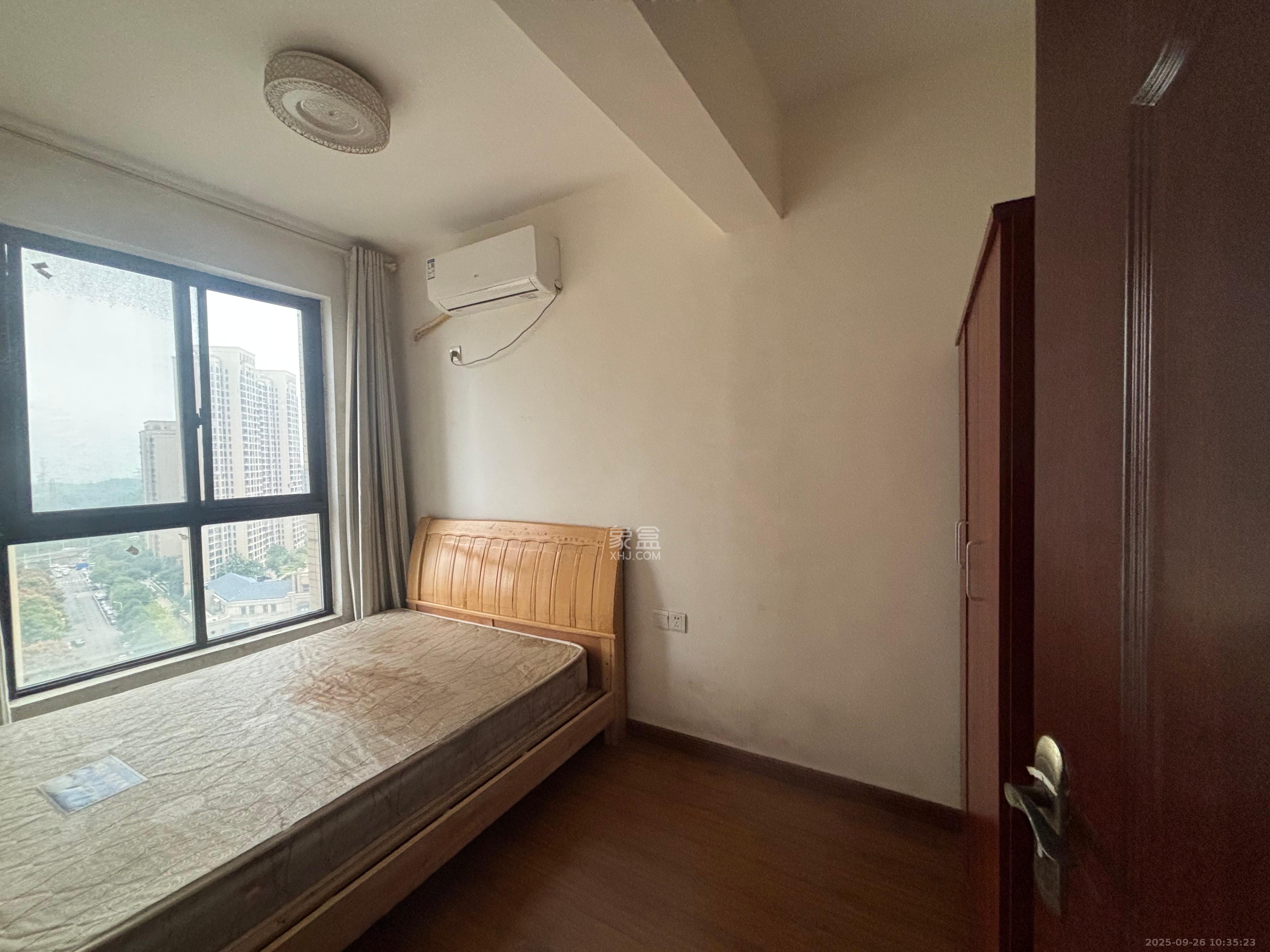 长房半岛蓝湾(观山月) 3室2厅2卫 1600.0元/月 长房半岛蓝湾(观山月) 3室2厅2卫 1600.0元/月室内图