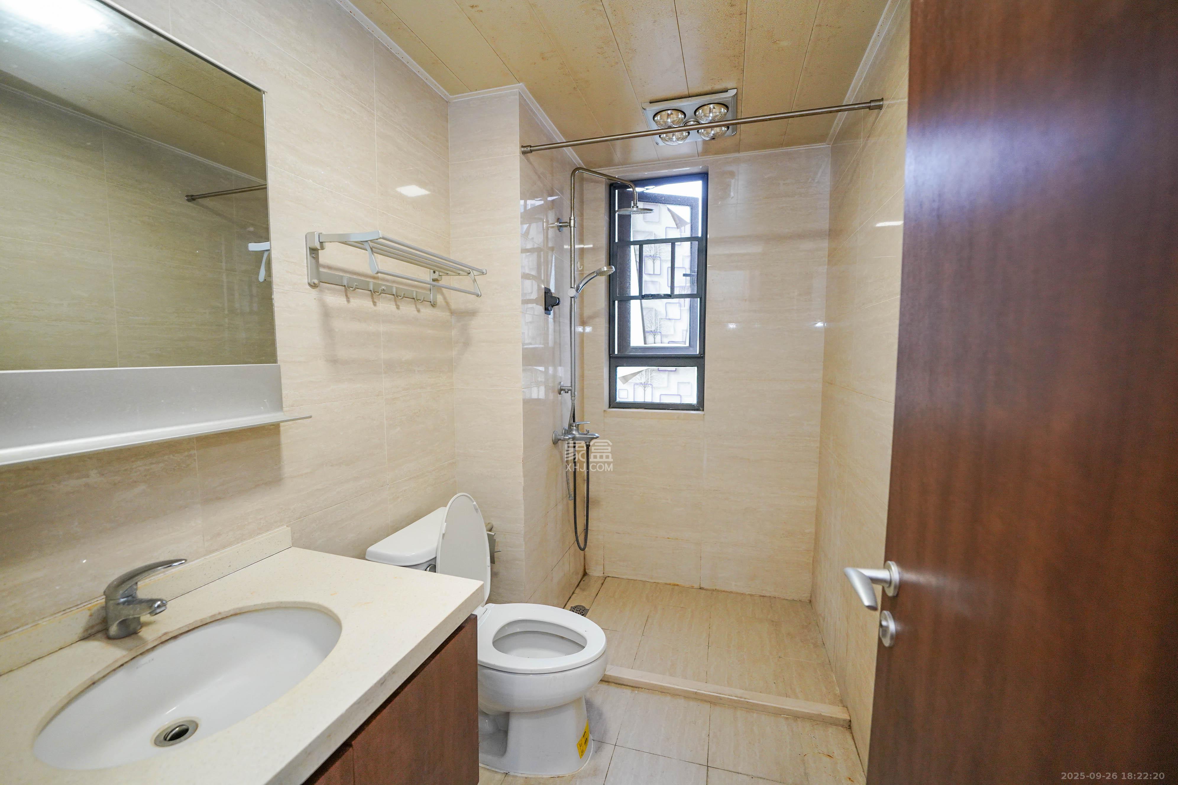 汇金城/嘉华城(二期、三期) 3室2厅2卫 110.0万 汇金城/嘉华城(二期、三期) 3室2厅2卫 110.0万卫生间