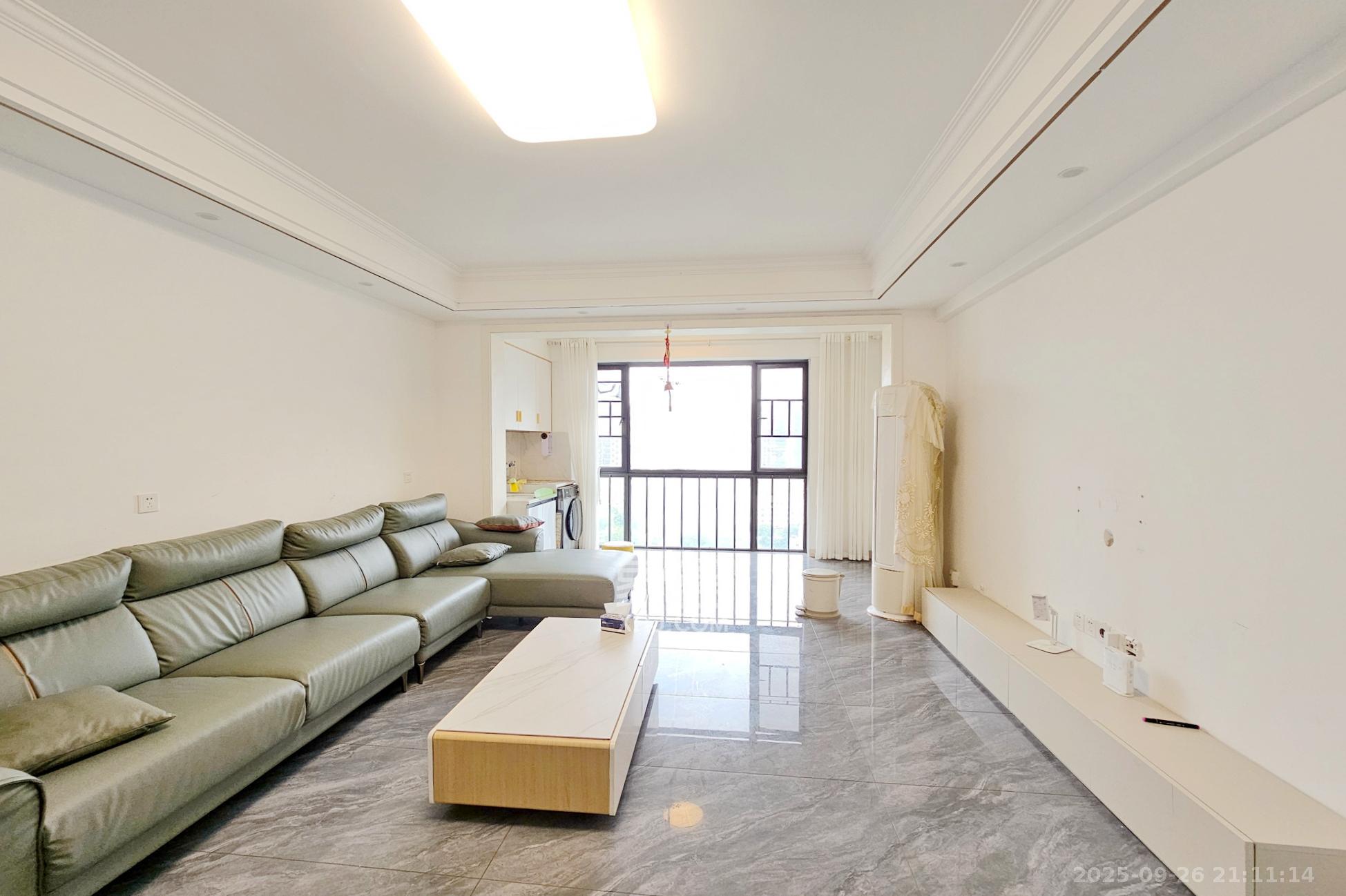 新华都万家城 3室2厅2卫 99.5万 新华都万家城 3室2厅2卫 99.5万客厅