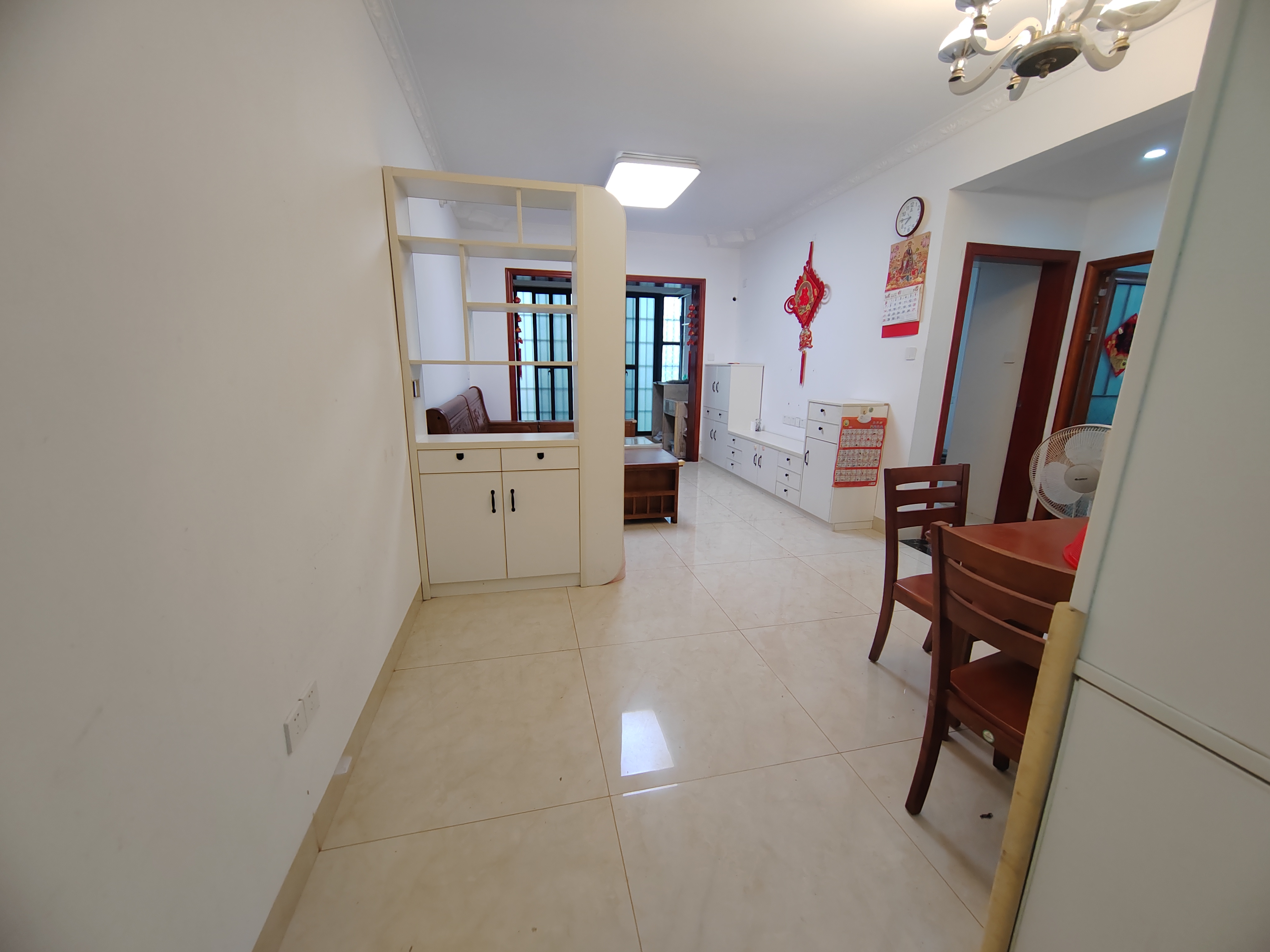 蓝海瑞园  2室2厅1卫    95.0万客厅