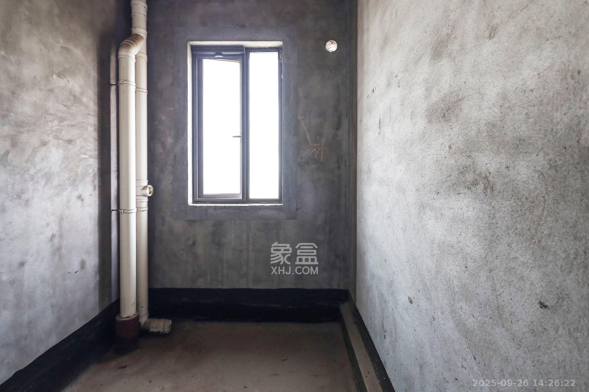 湘诚德峰小区A区 3室2厅1卫 1000.0元/月 湘诚德峰小区A区 3室2厅1卫 1000.0元/月室内图