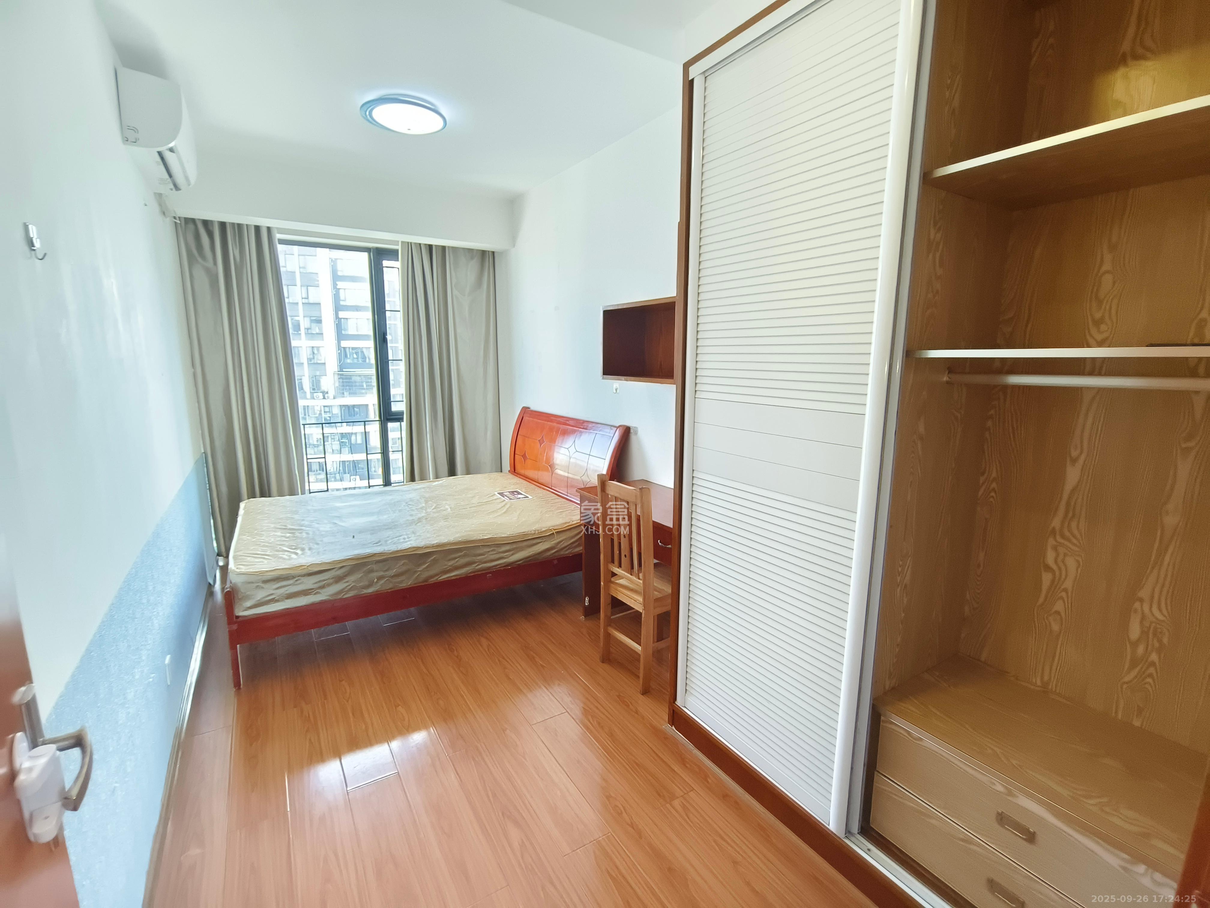 西城龙庭 3室2厅1卫 2200.0元/月 西城龙庭 3室2厅1卫 2200.0元/月室内图