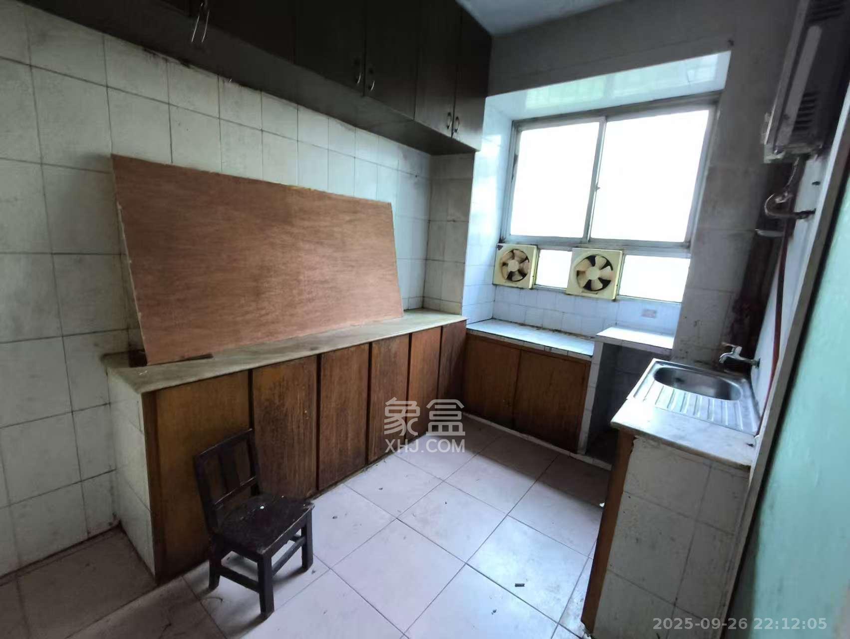 长钢社区（半边山宿舍区）  3室2厅1卫    1700.0元/月室内图