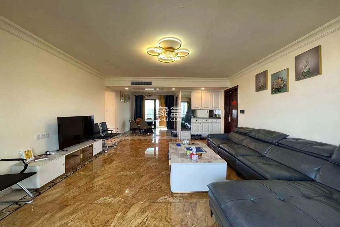 富力碧桂园衡中心 4室2厅2卫 3980.0元/月 富力碧桂园衡中心 4室2厅2卫 3980.0元/月室内图