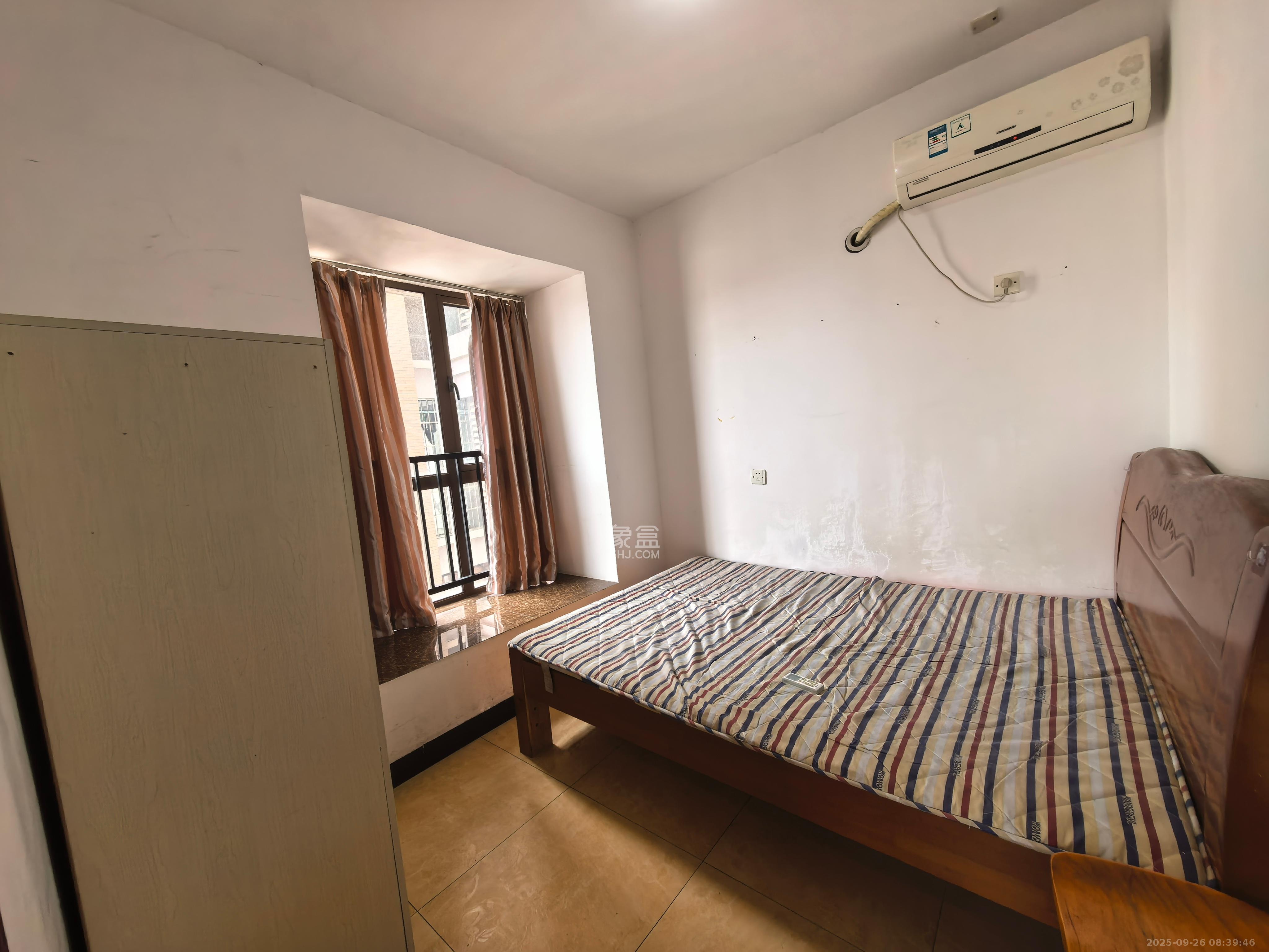 水岸世景 1室2厅1卫 1600.0元/月 水岸世景 1室2厅1卫 1600.0元/月室内图