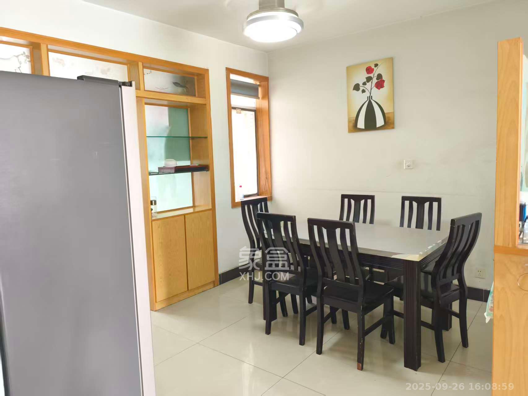 咸嘉新村西子园  3室2厅2卫    2200.0元/月室内图